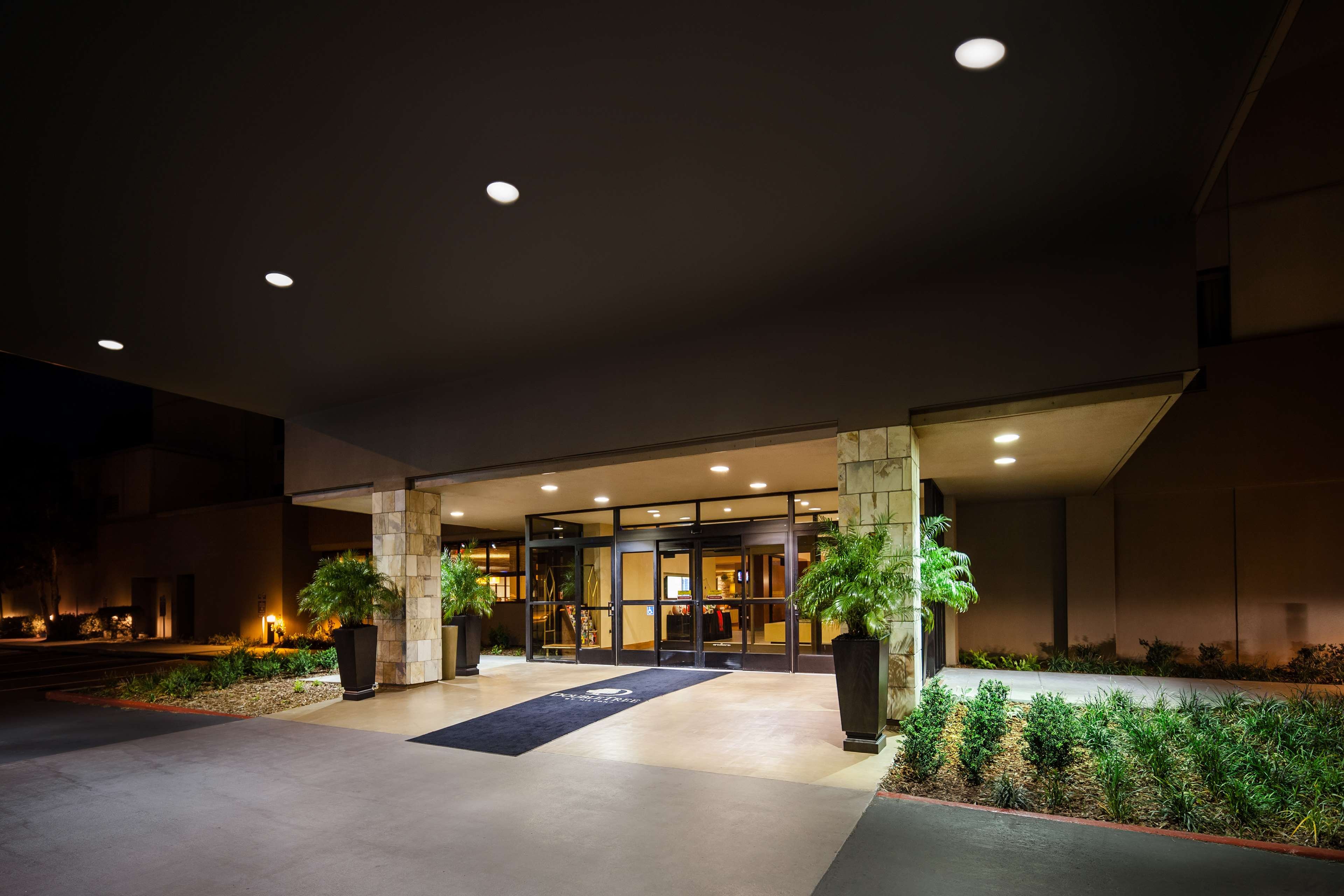 DoubleTree by Hilton San Francisco-Airport image