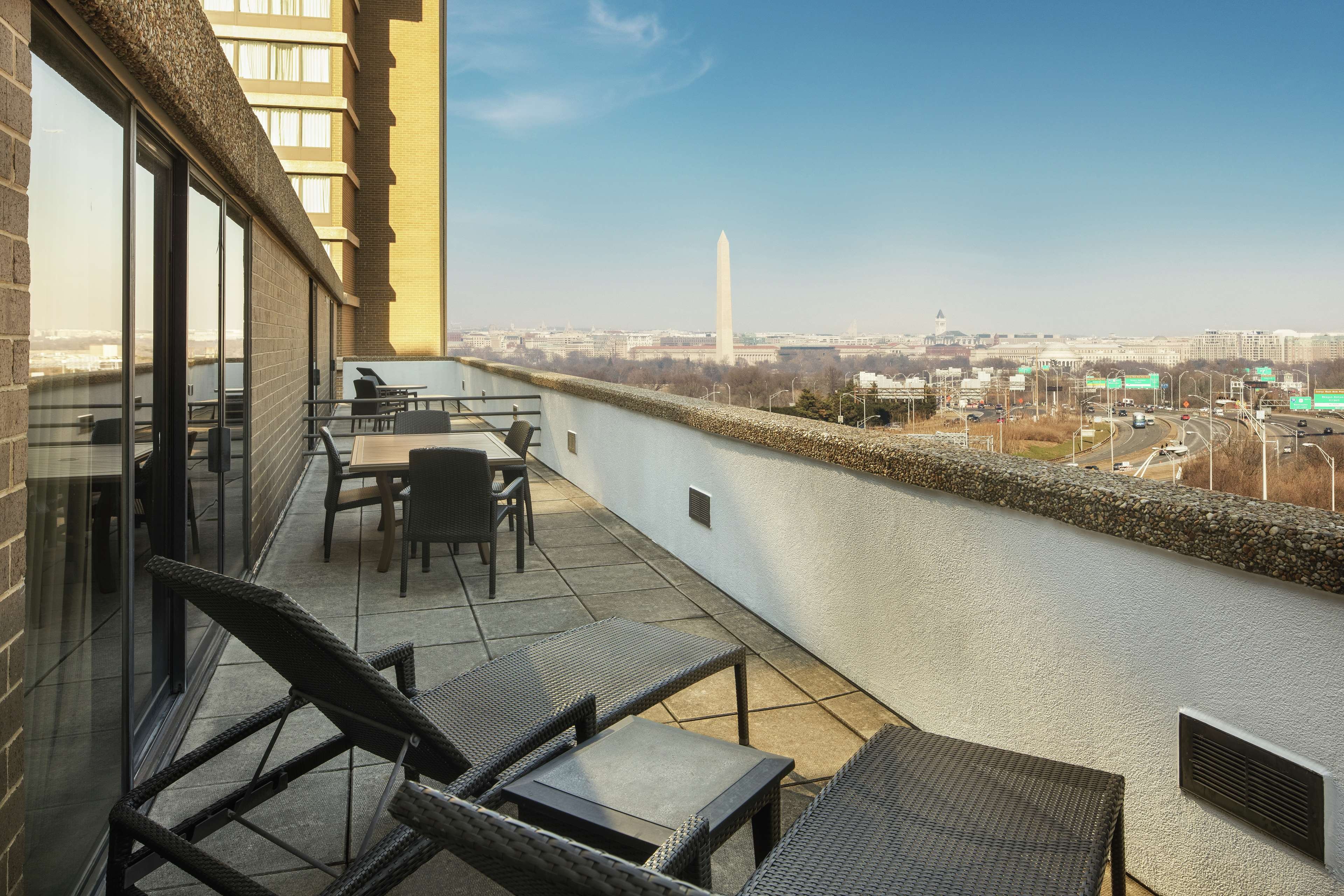 DoubleTree by Hilton Hotel Washington DC - Crystal City by null