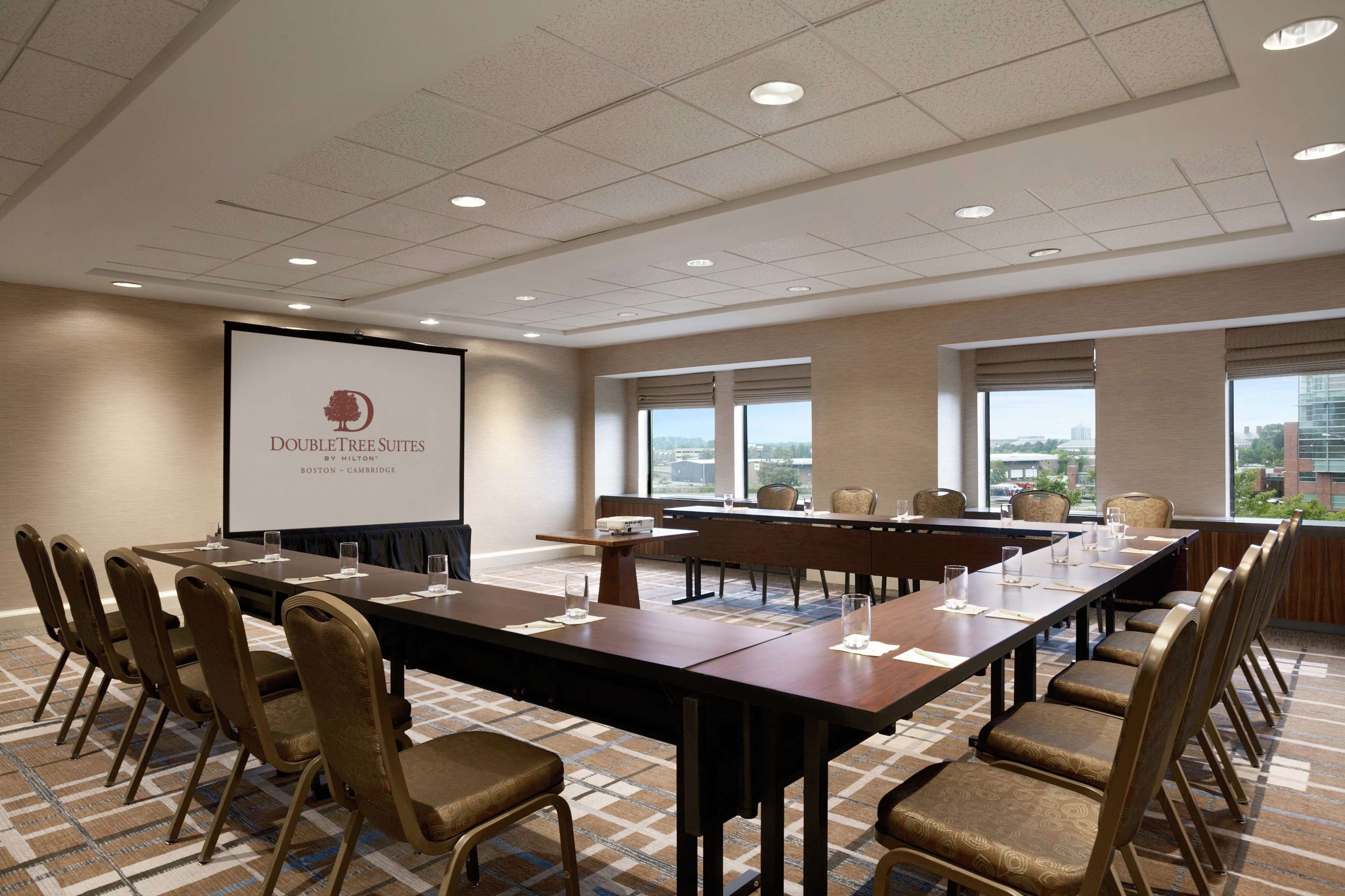 DoubleTree Suites by Hilton Hotel Boston - Cambridge by null