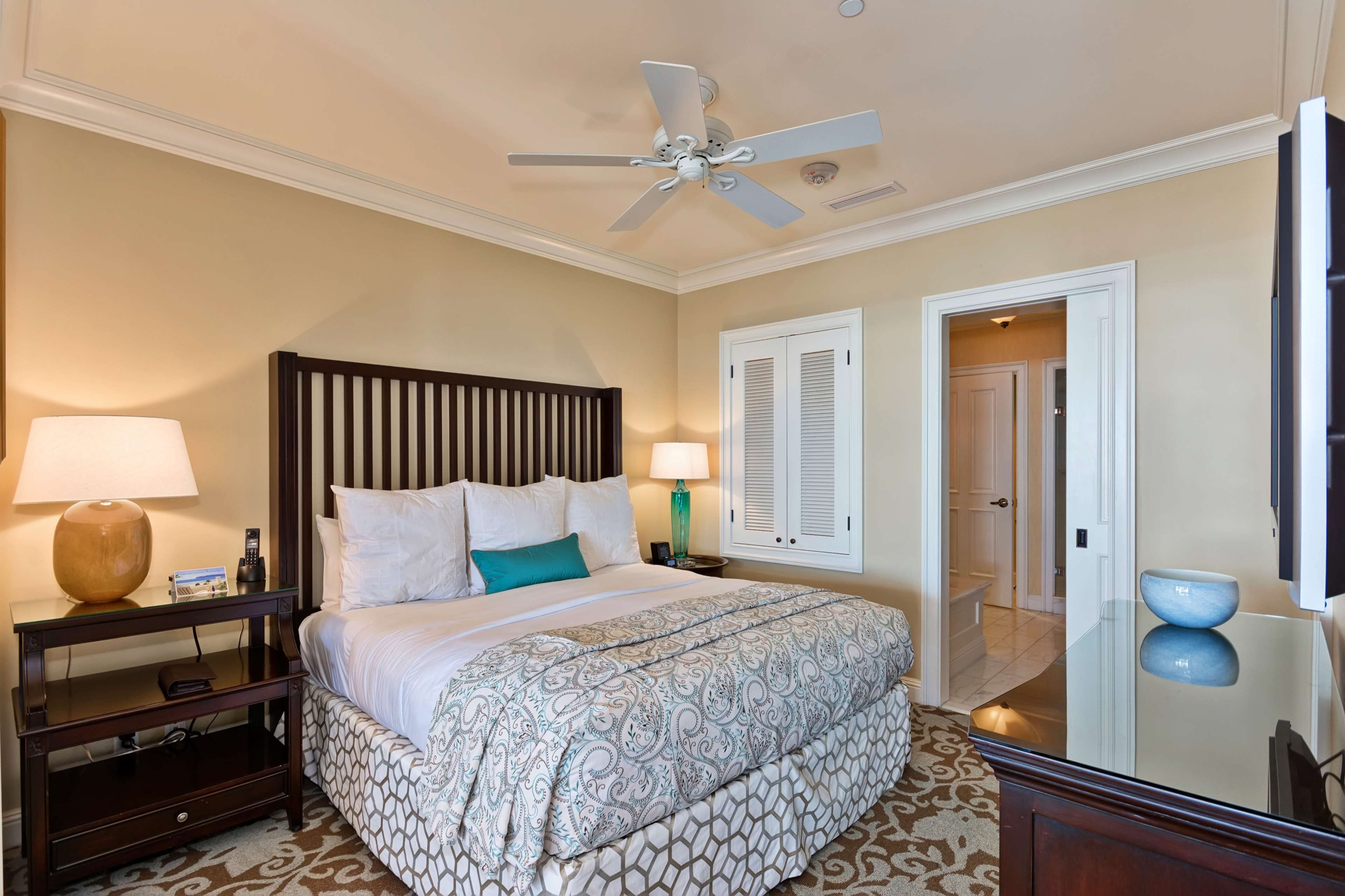 Beach Village at The Del, LXR Hotels & Resorts by null