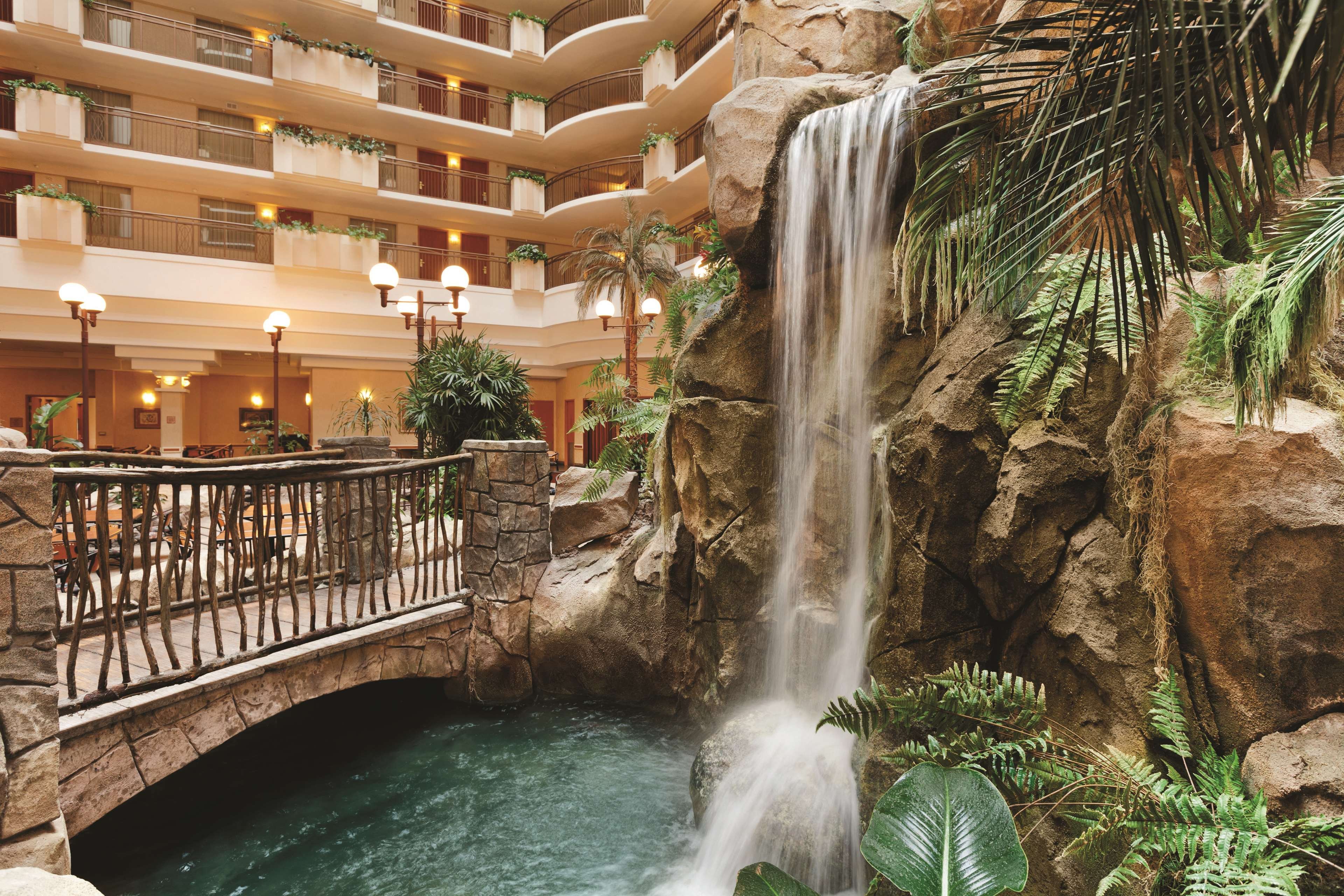 Embassy Suites by Hilton Anaheim South by null