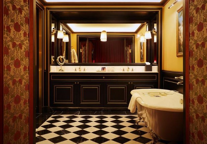 L'Escape Hotel by null