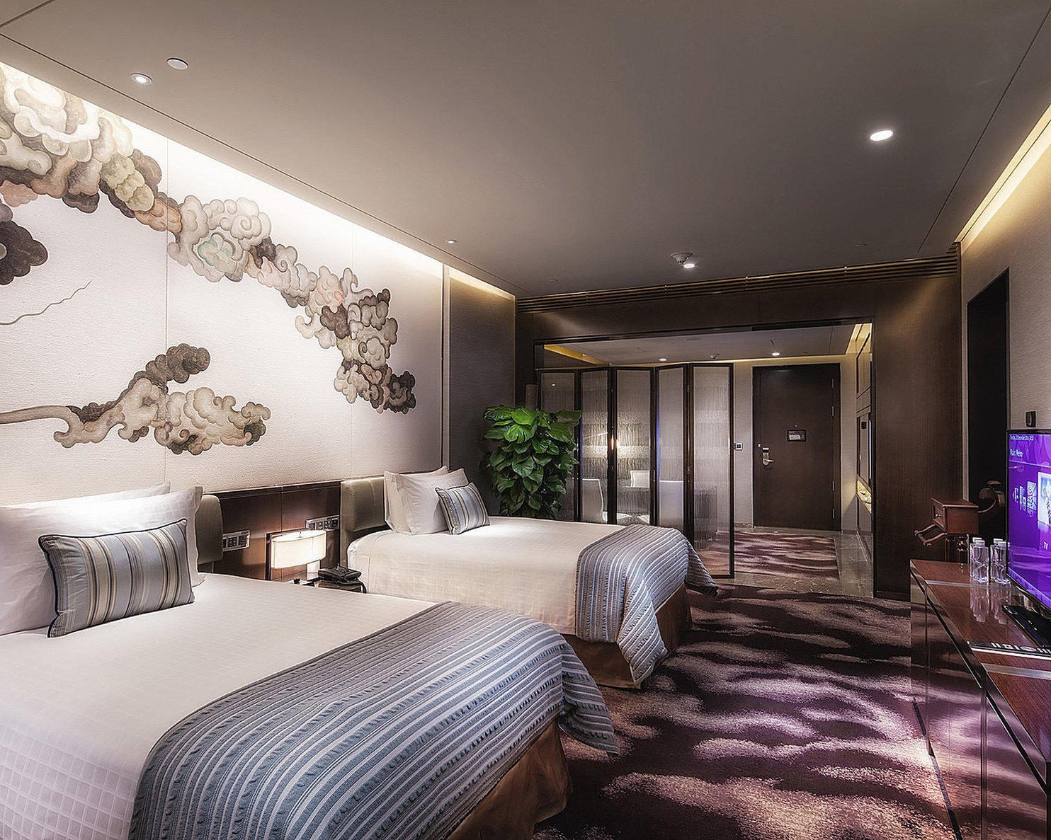 Four Seasons Hotel Shenzhen by null