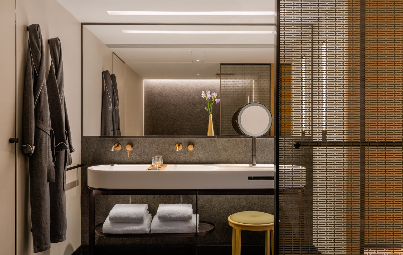 Regent Hong Kong - 5-Star Luxury Hotels by null