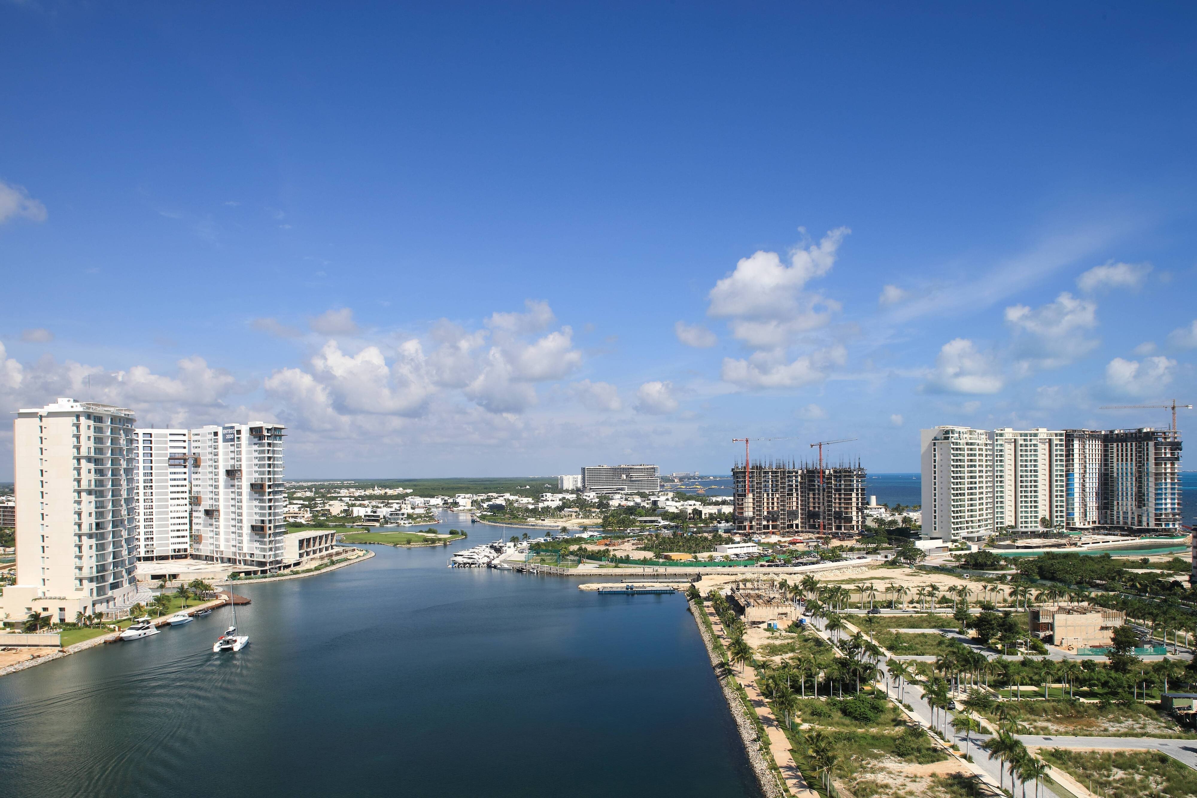 Renaissance Cancun Resort & Marina by null