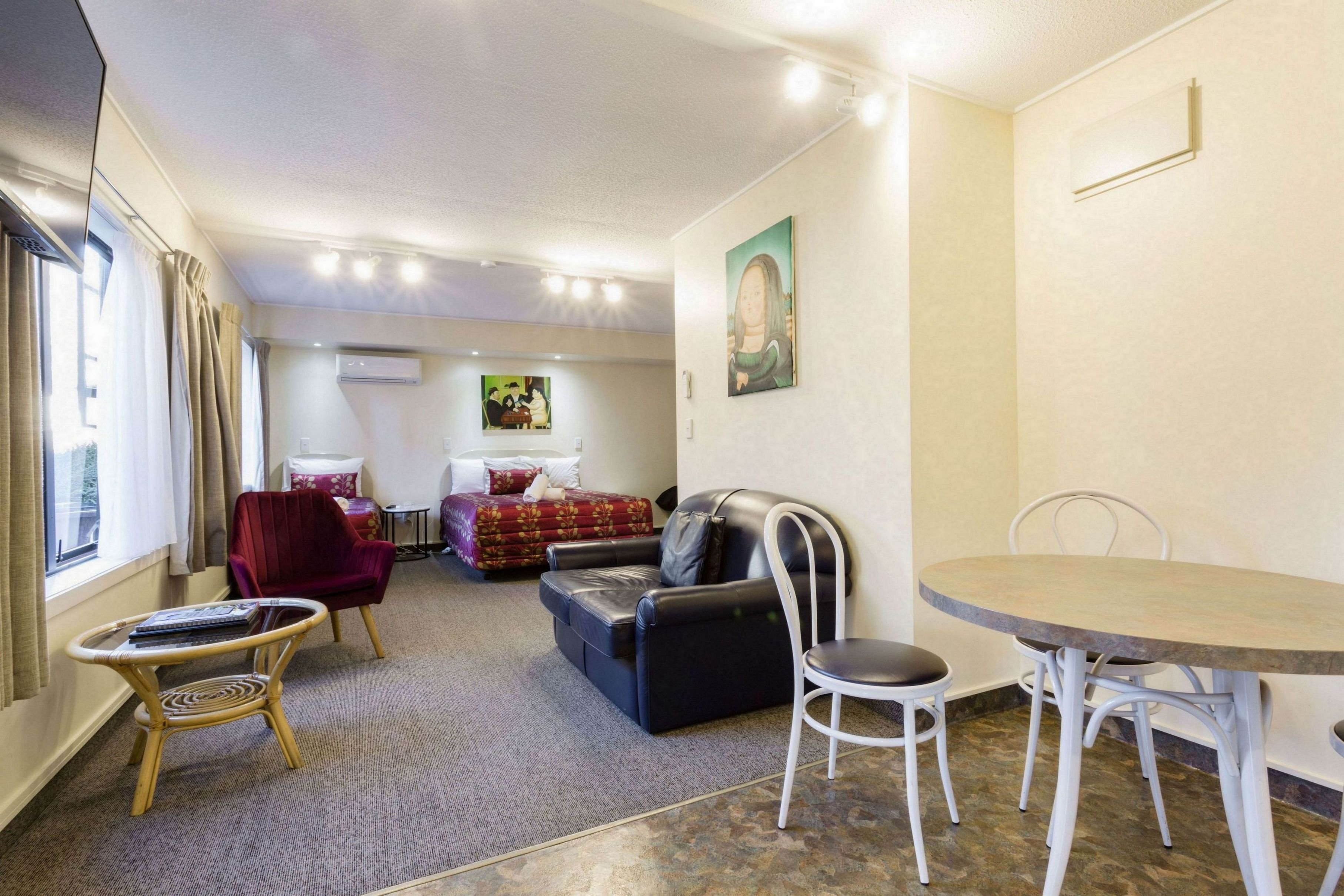 755 Regal Court Motel Dunedin by null