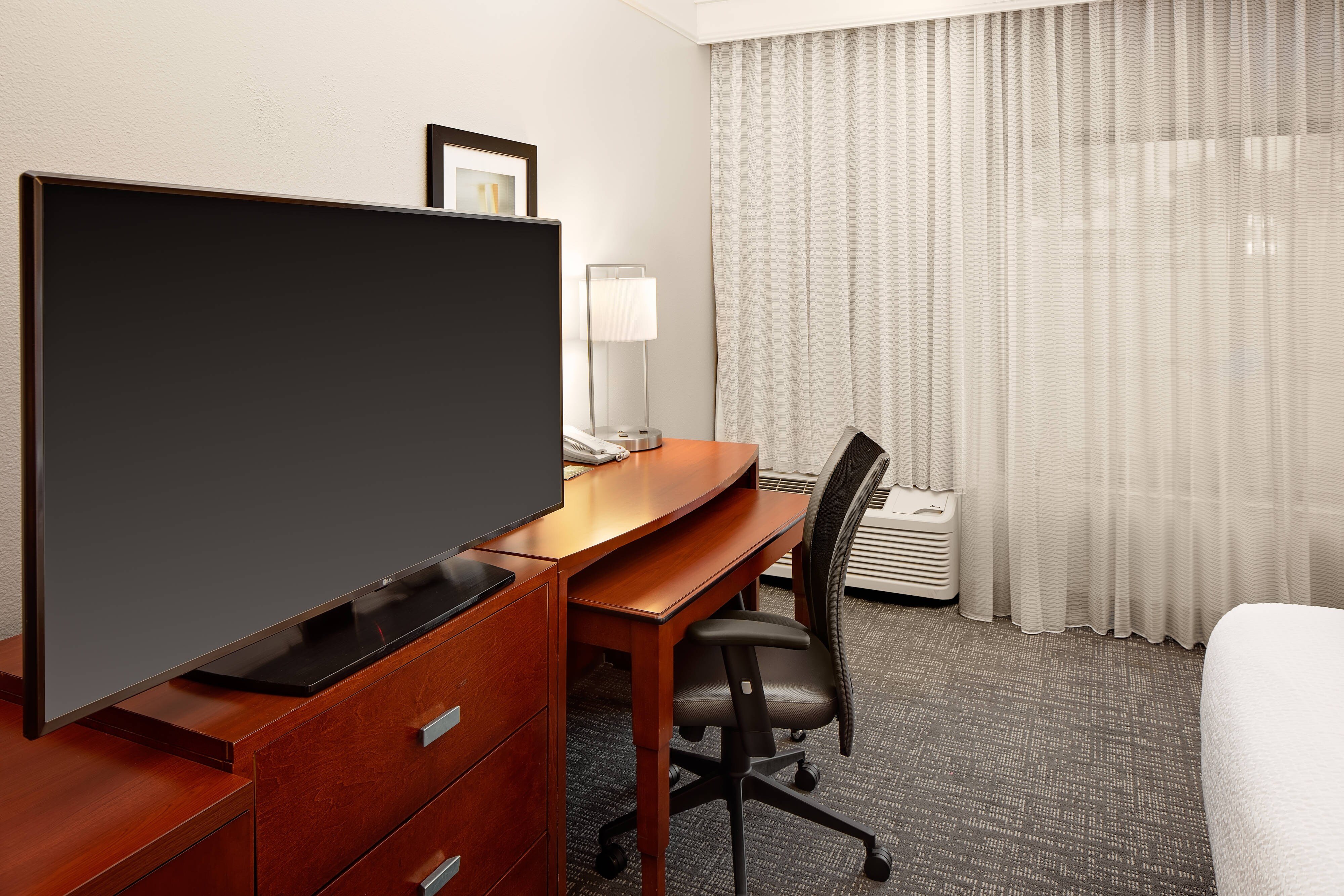 Courtyard by Marriott Houston Rice University by null