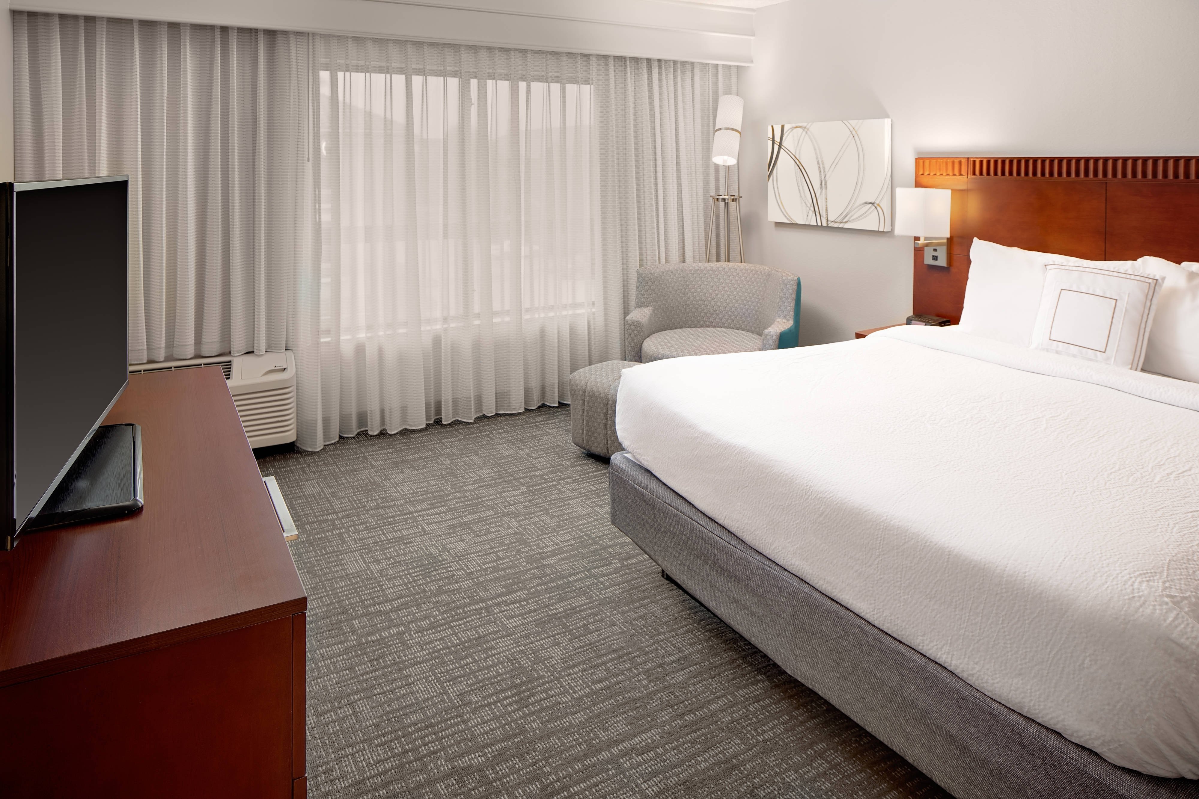Courtyard by Marriott Houston Rice University by null