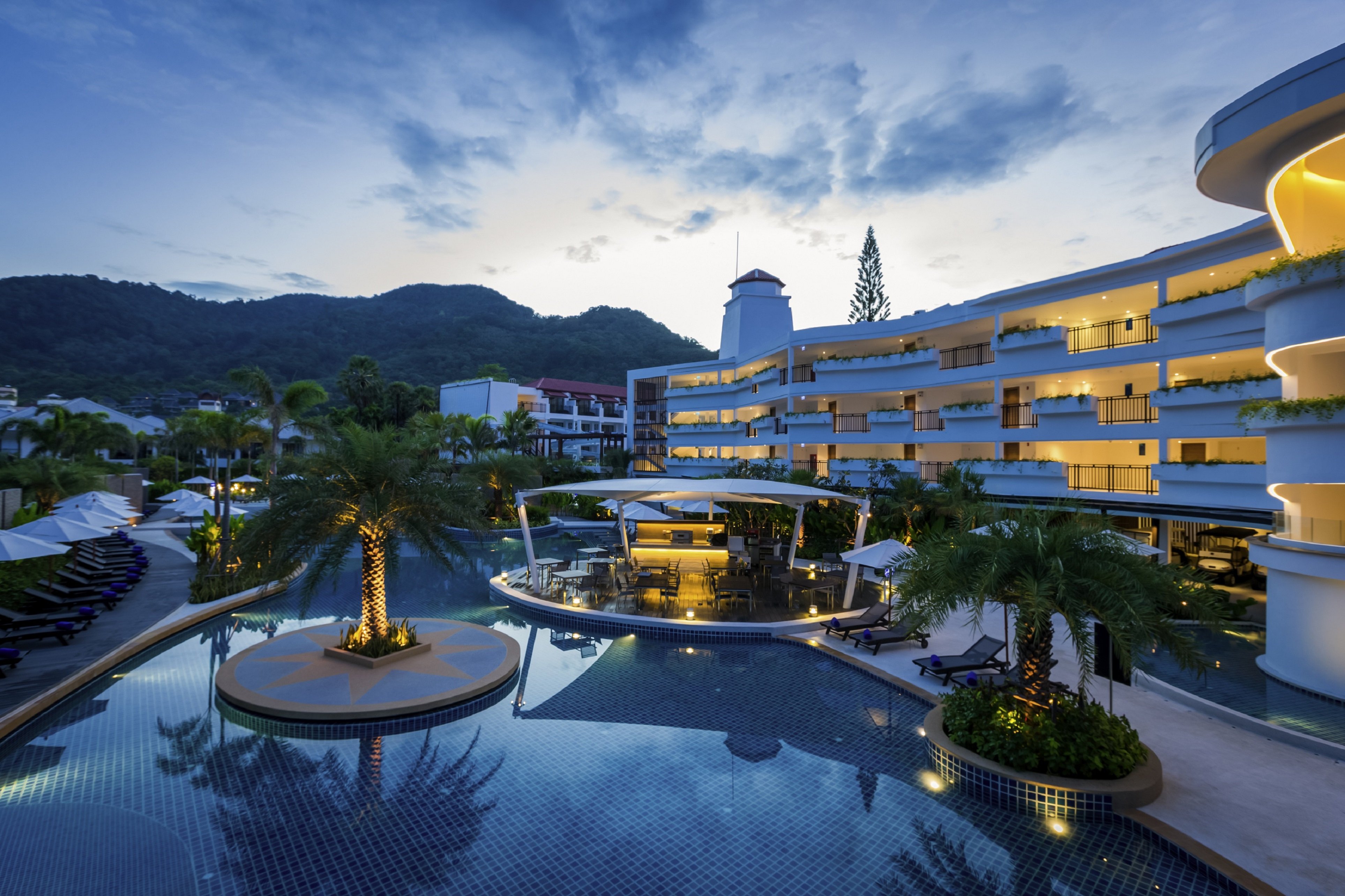 Holiday Inn Resort Phuket Karon Beach by IHG image