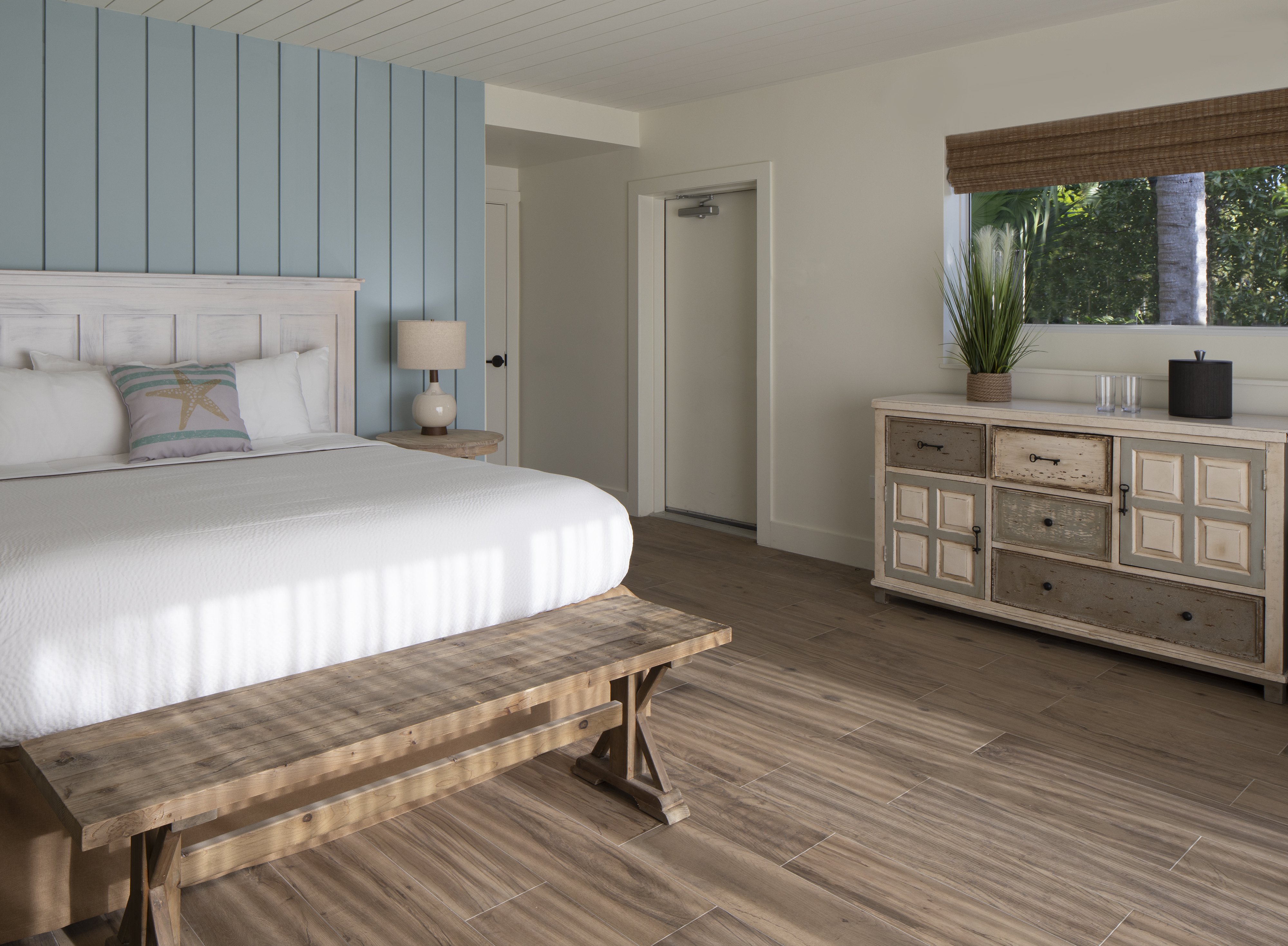 Postcard Inn Beach Resort and Marina by null