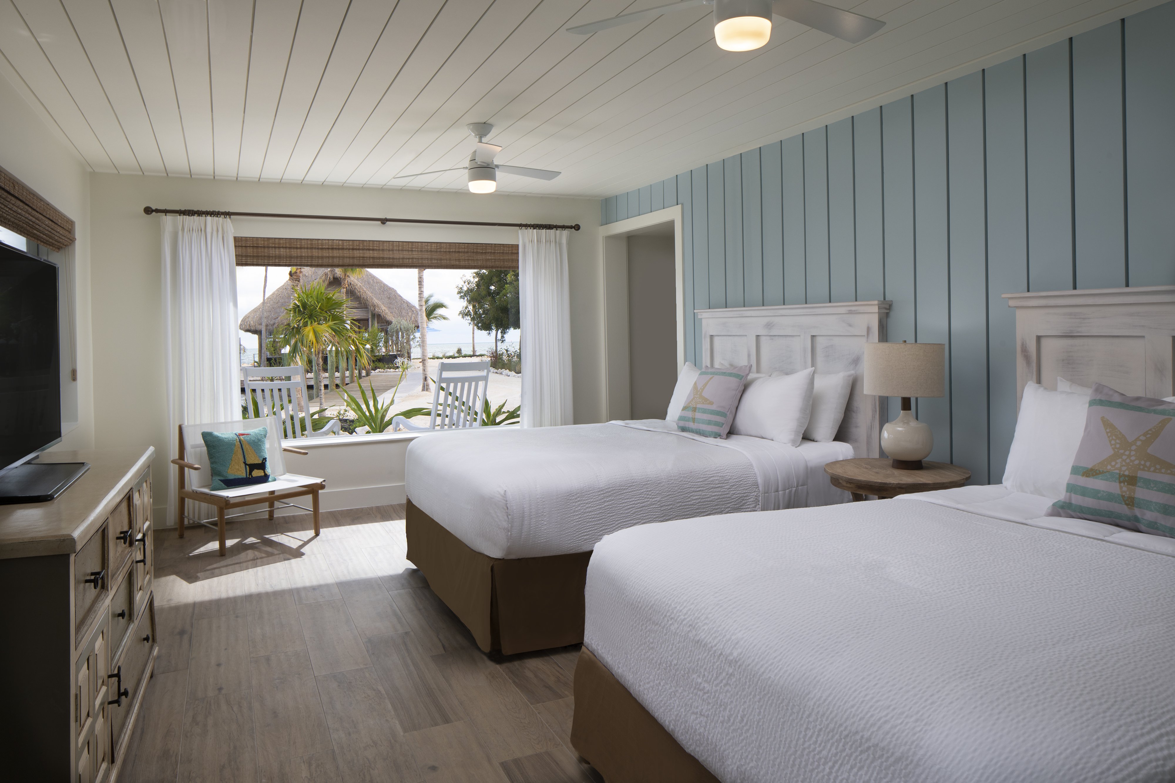 Postcard Inn Beach Resort and Marina by null