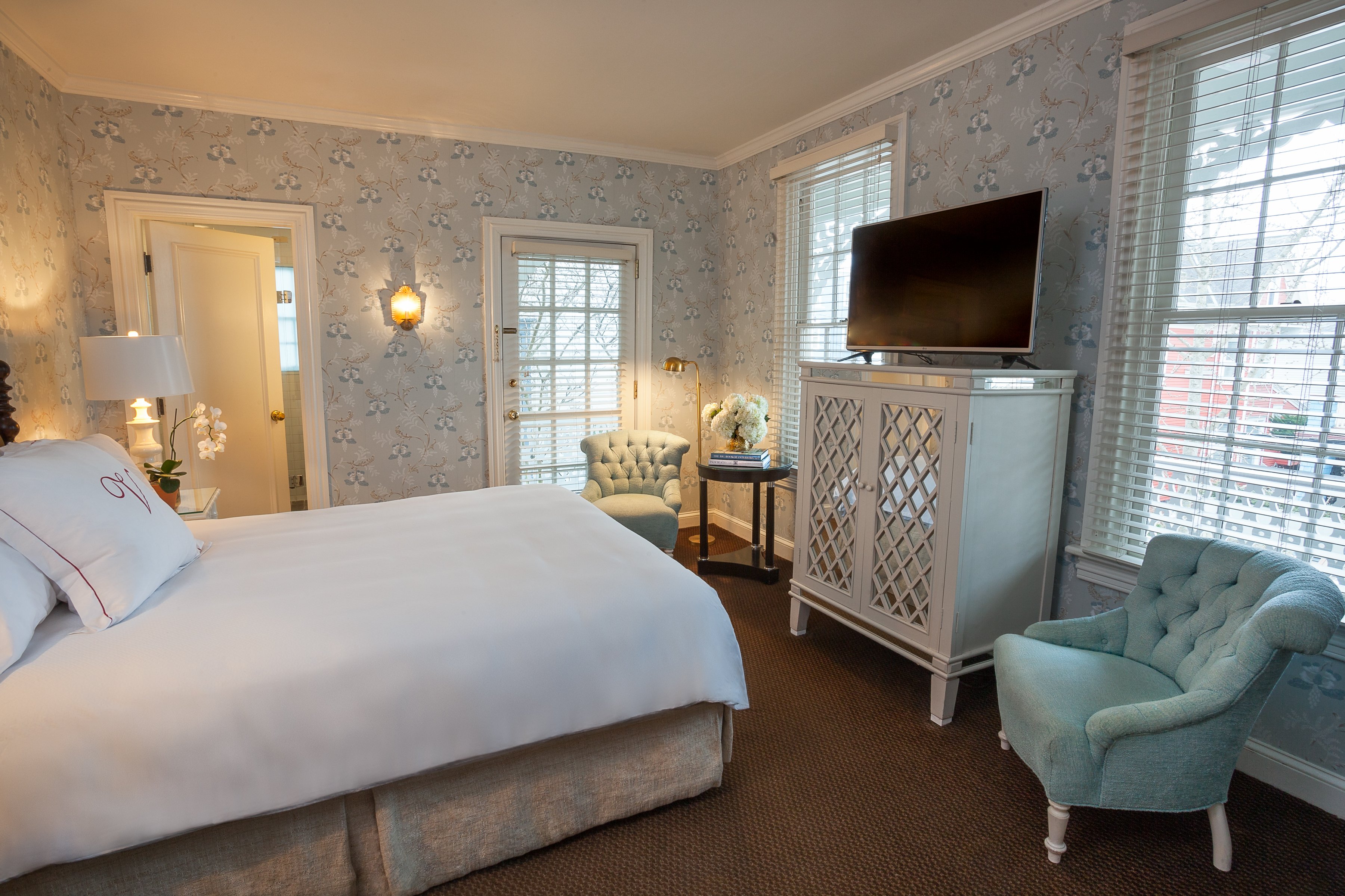 Virginia Hotel & Cottages by null