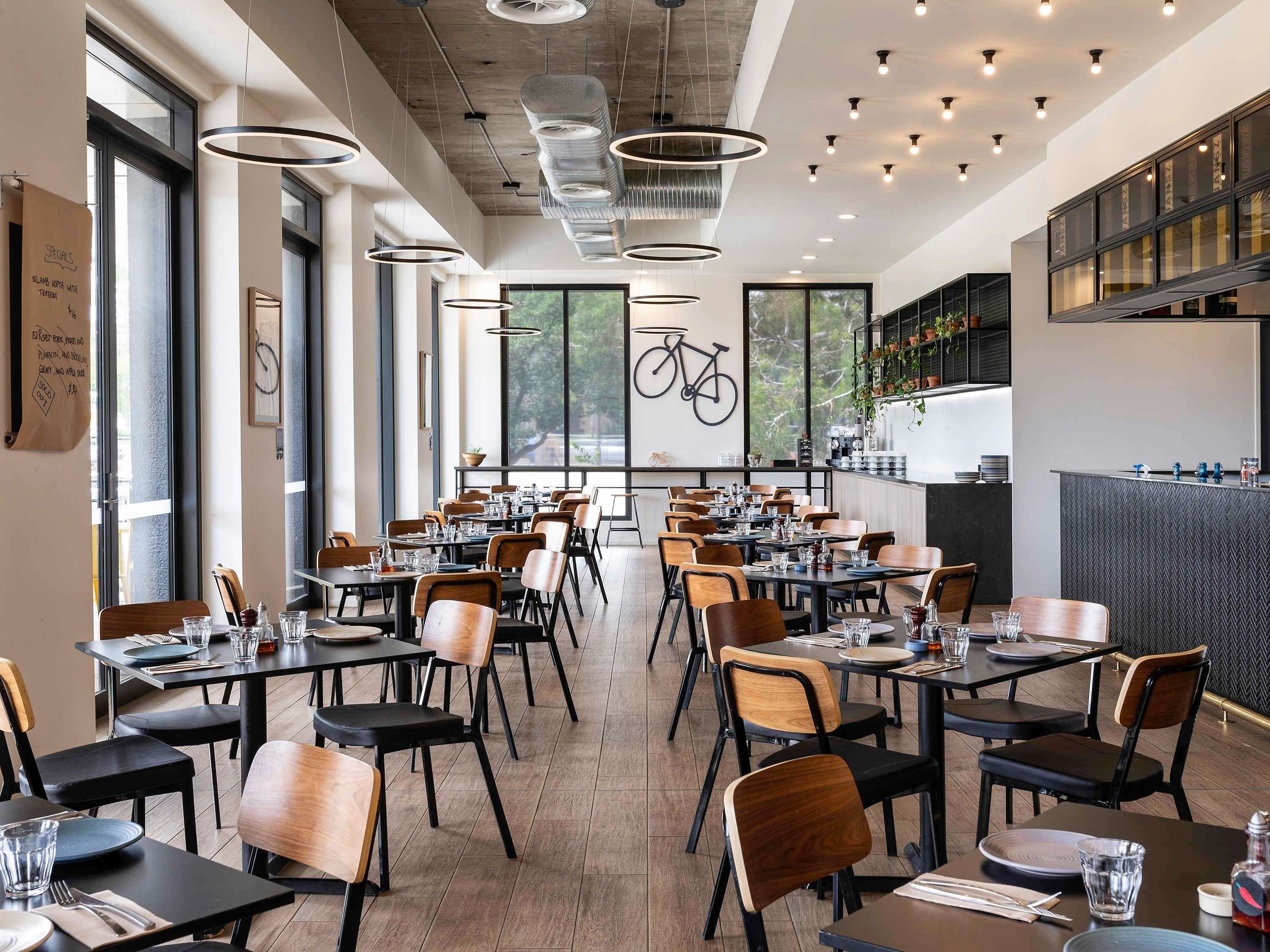 Mantra MacArthur Canberra by null