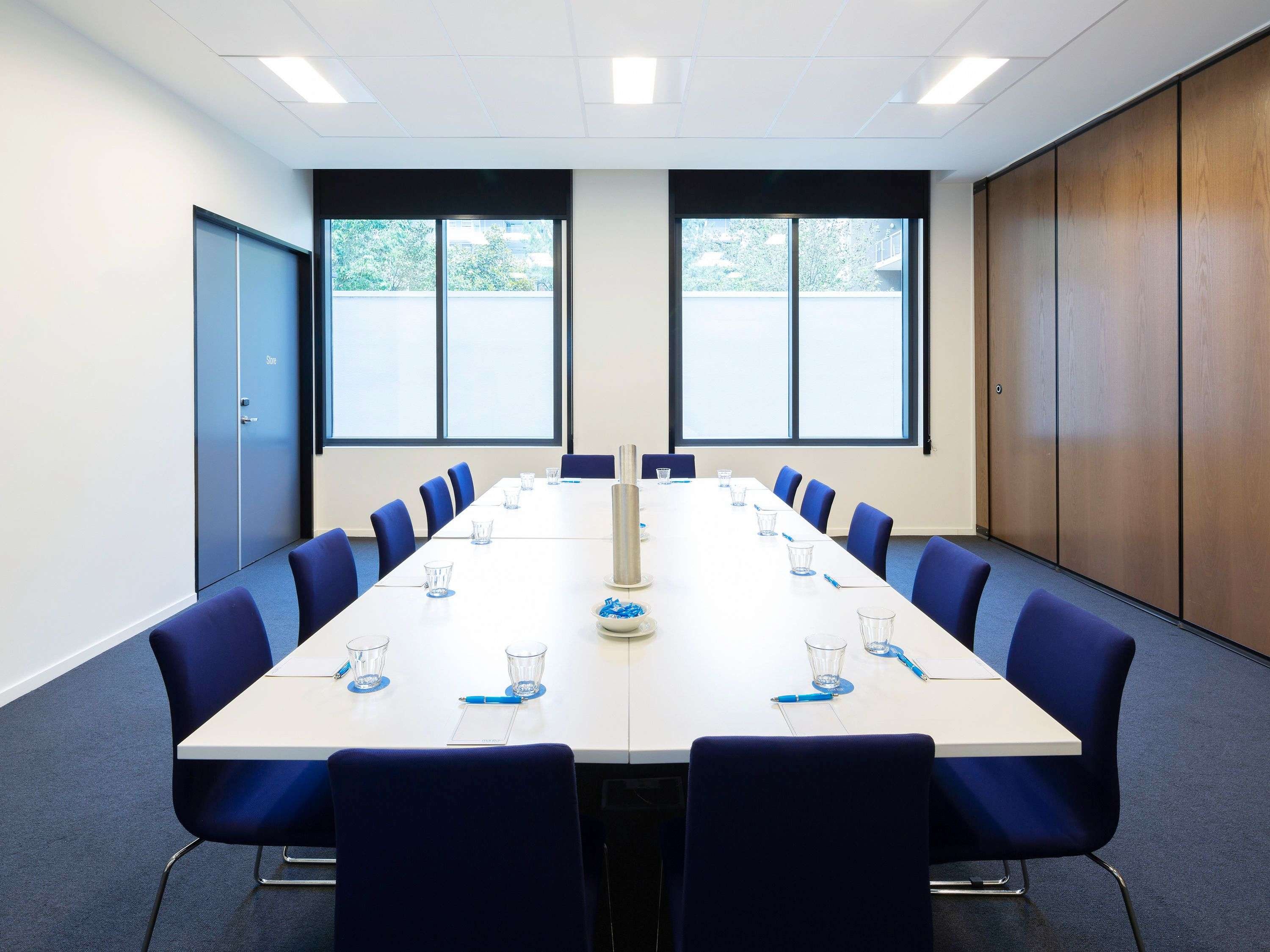 Mantra MacArthur Canberra by null