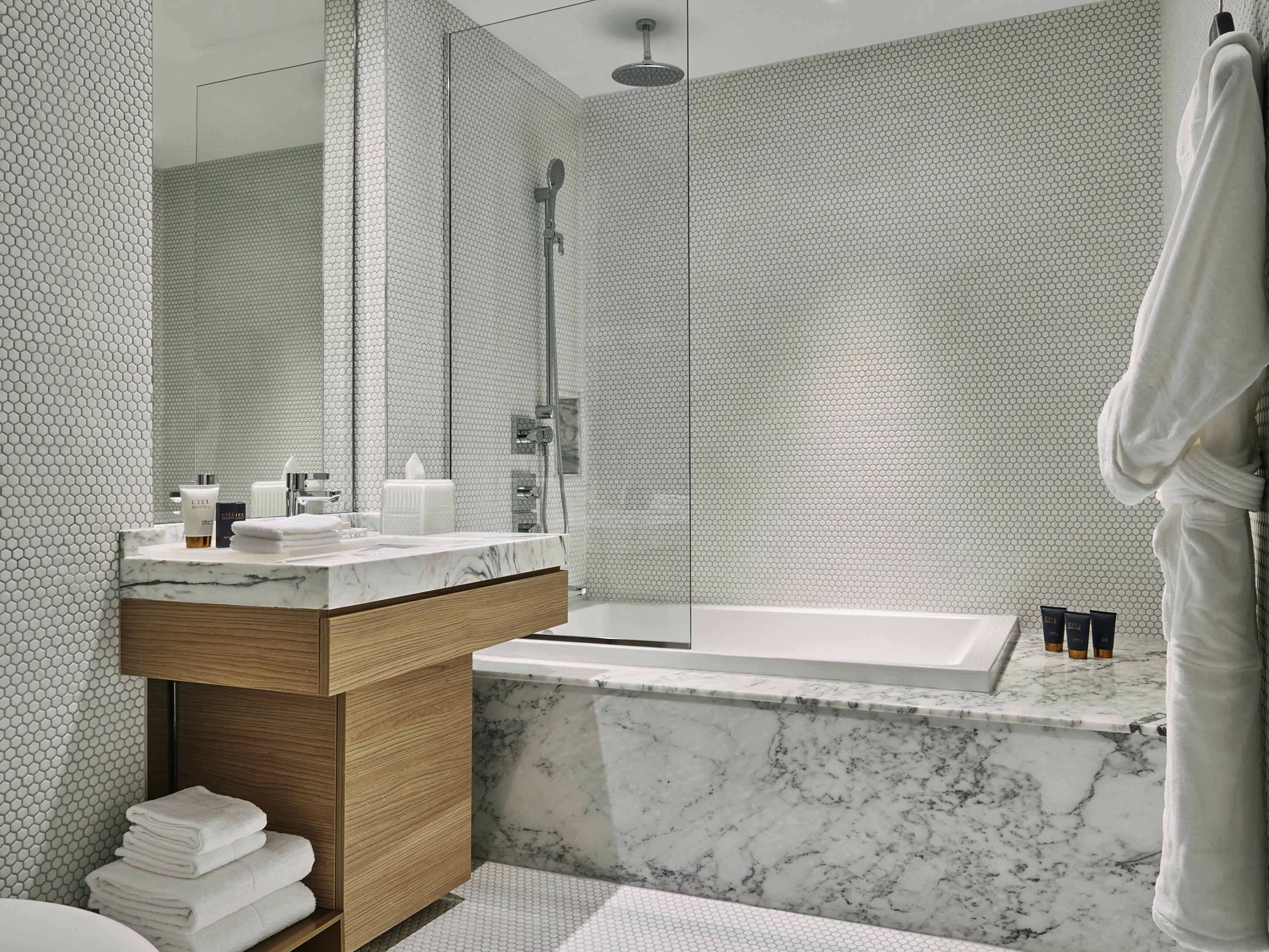 SLS LUX Brickell by null