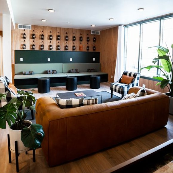 LOGE Leavenworth Downtown by null