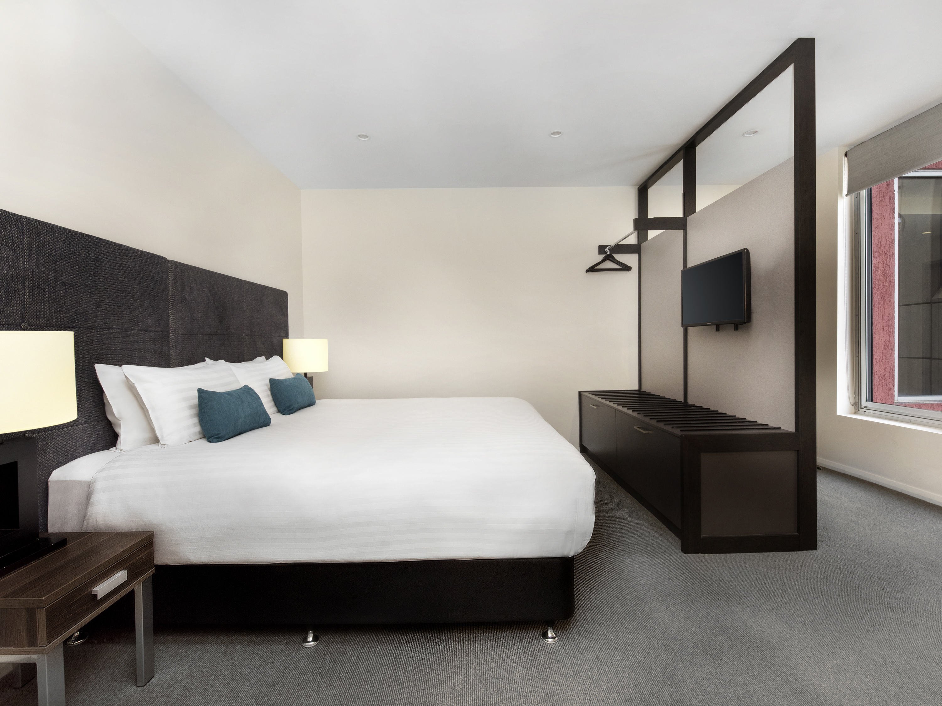 Mantra One Sandy Bay Road Hobart by null
