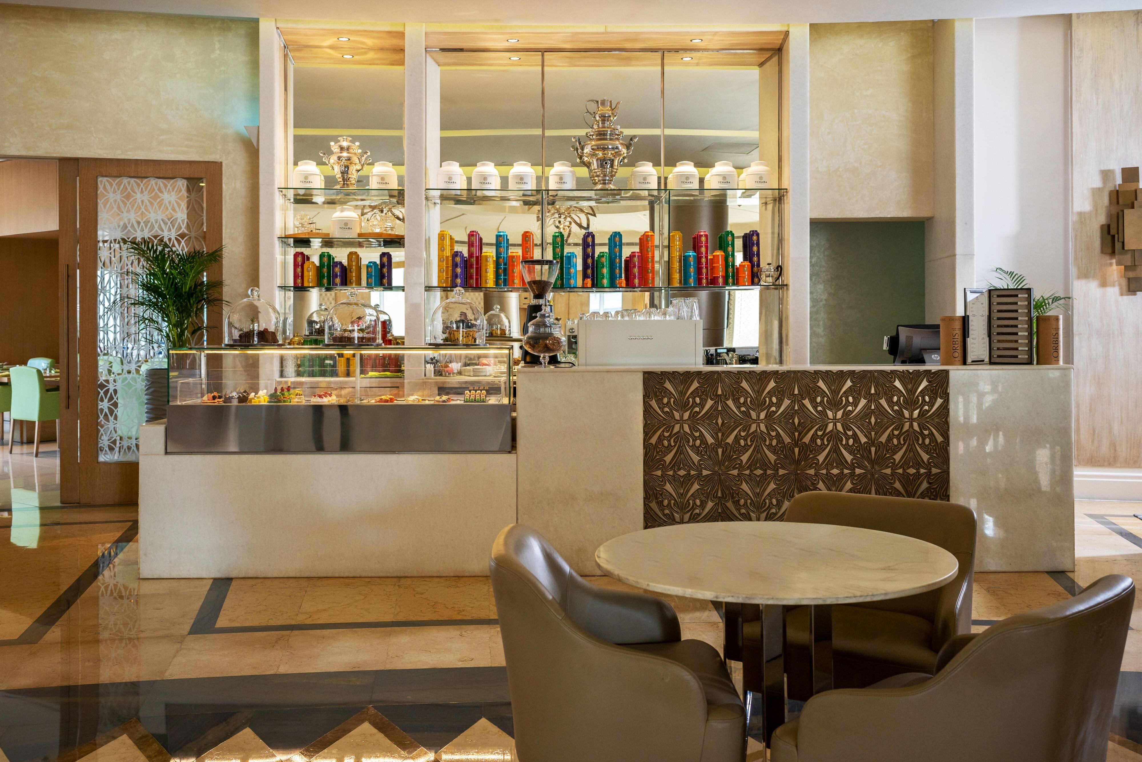 Al Habtoor Grand Resort, Autograph Collection by null