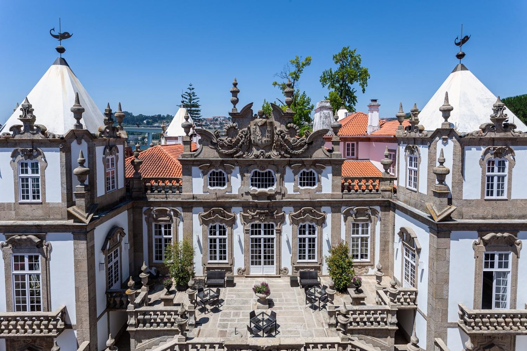 Pestana Palácio do Freixo by null