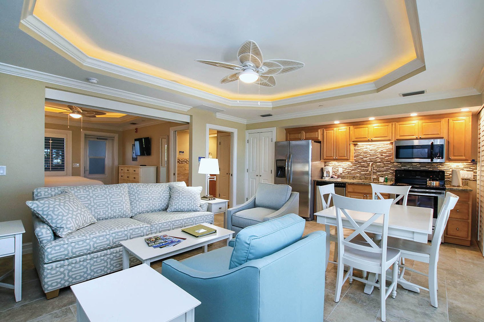 Island Inn by null