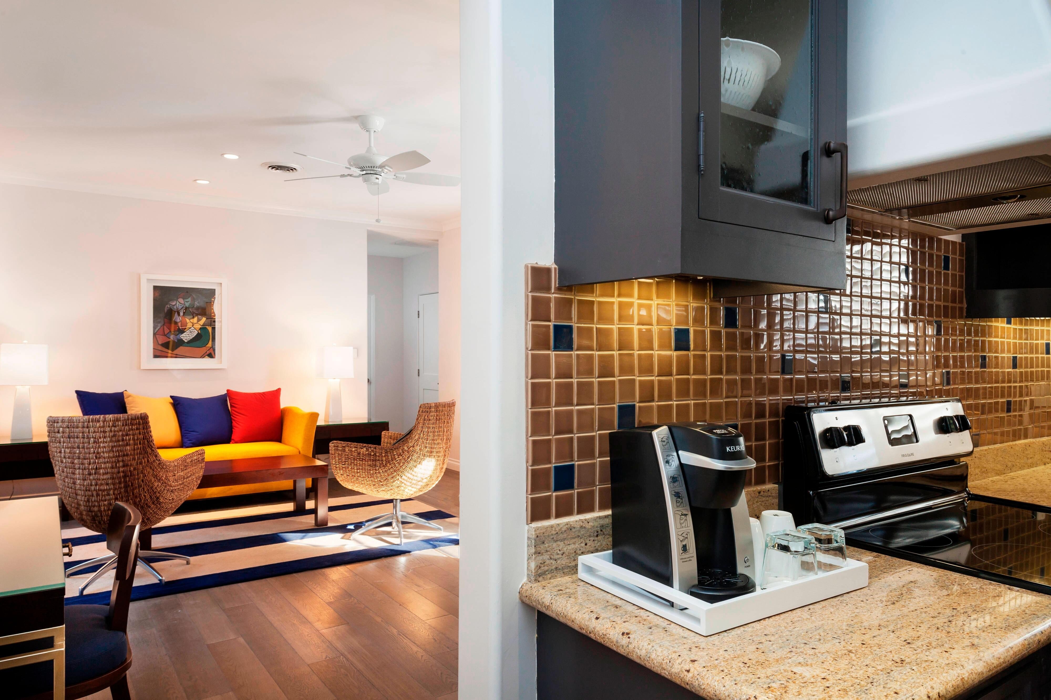 Triada Palm Springs, Autograph Collection by null