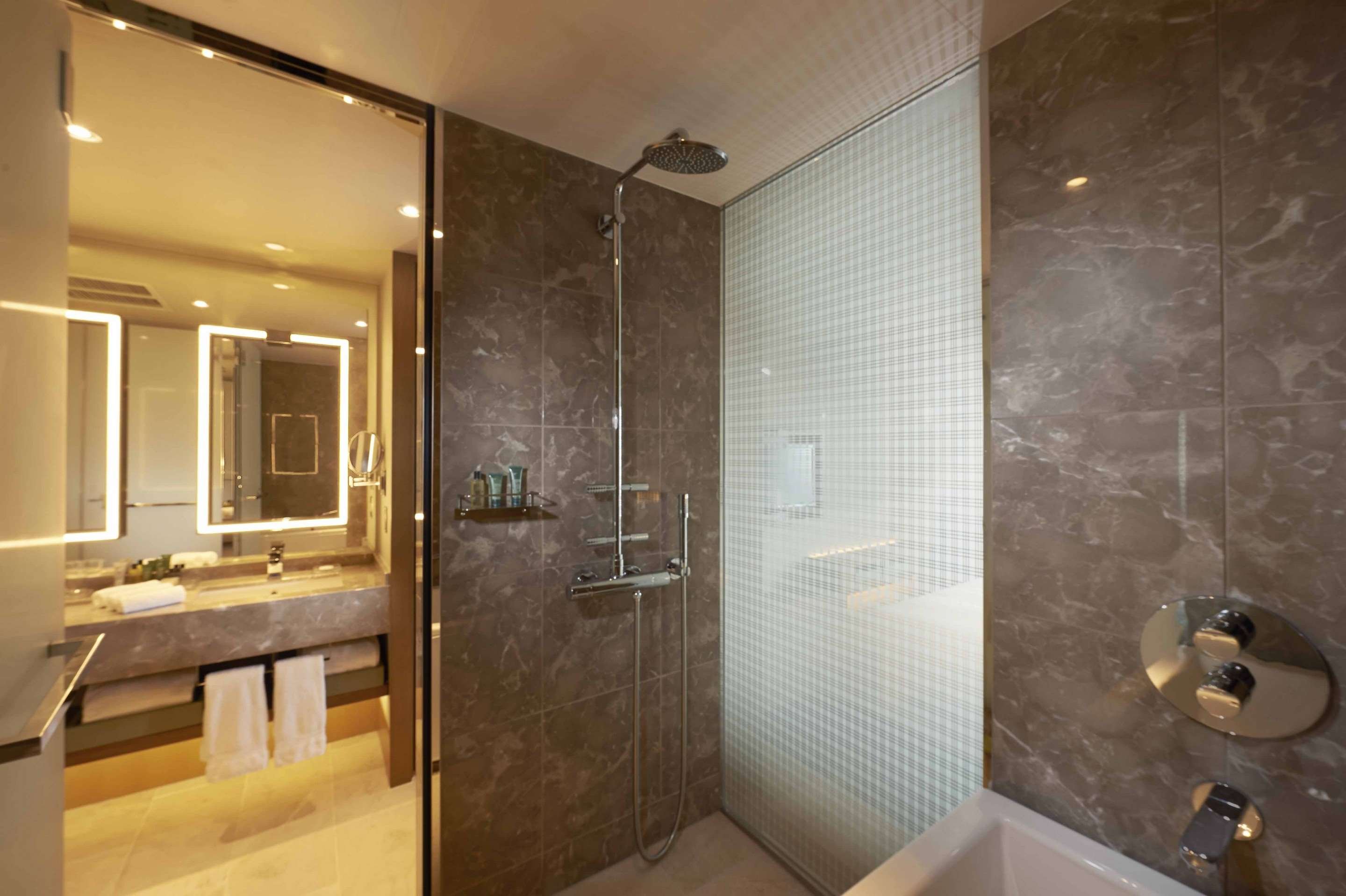 Hilton Osaka by null