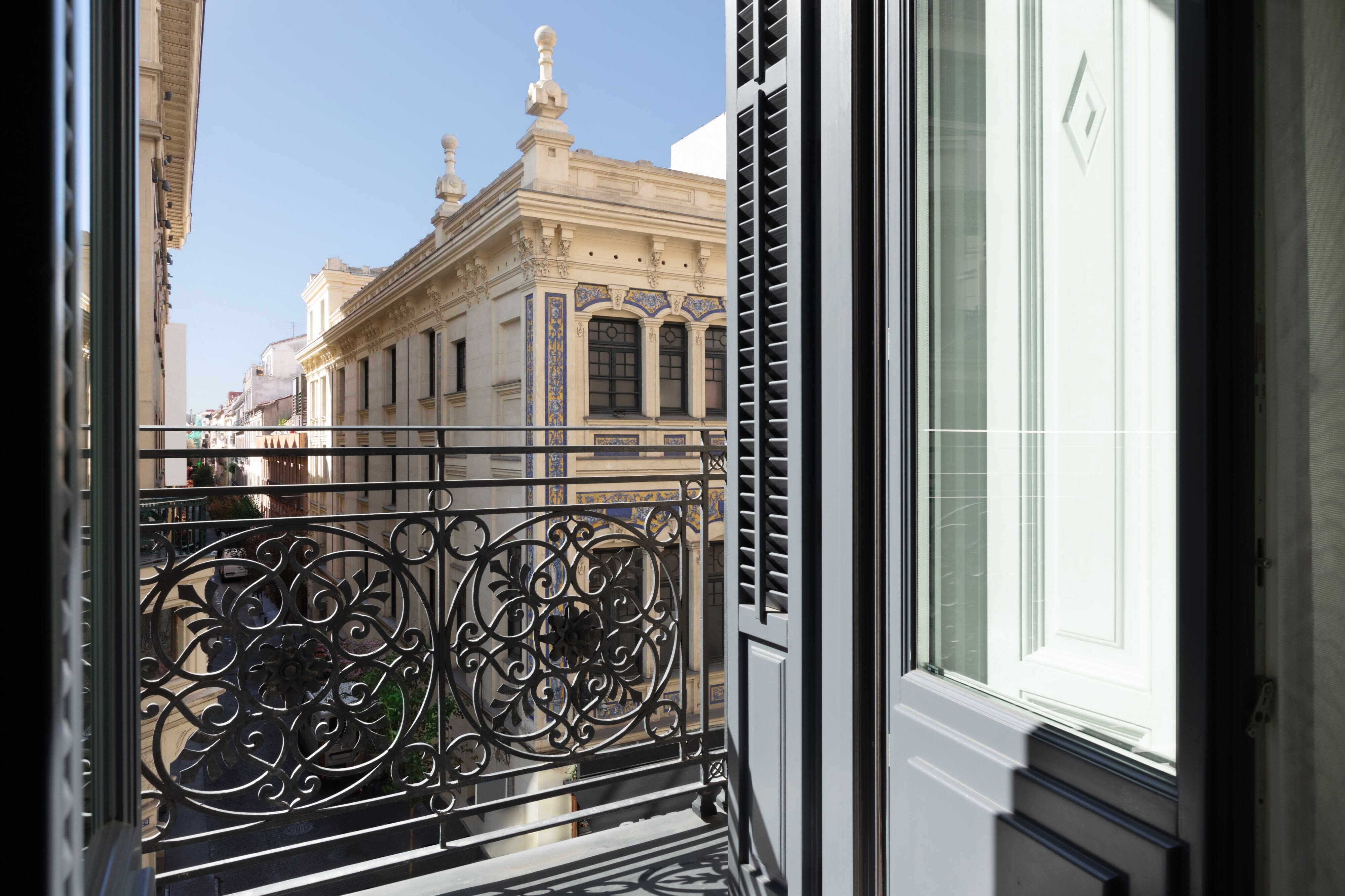 JW Marriott Hotel Madrid by null