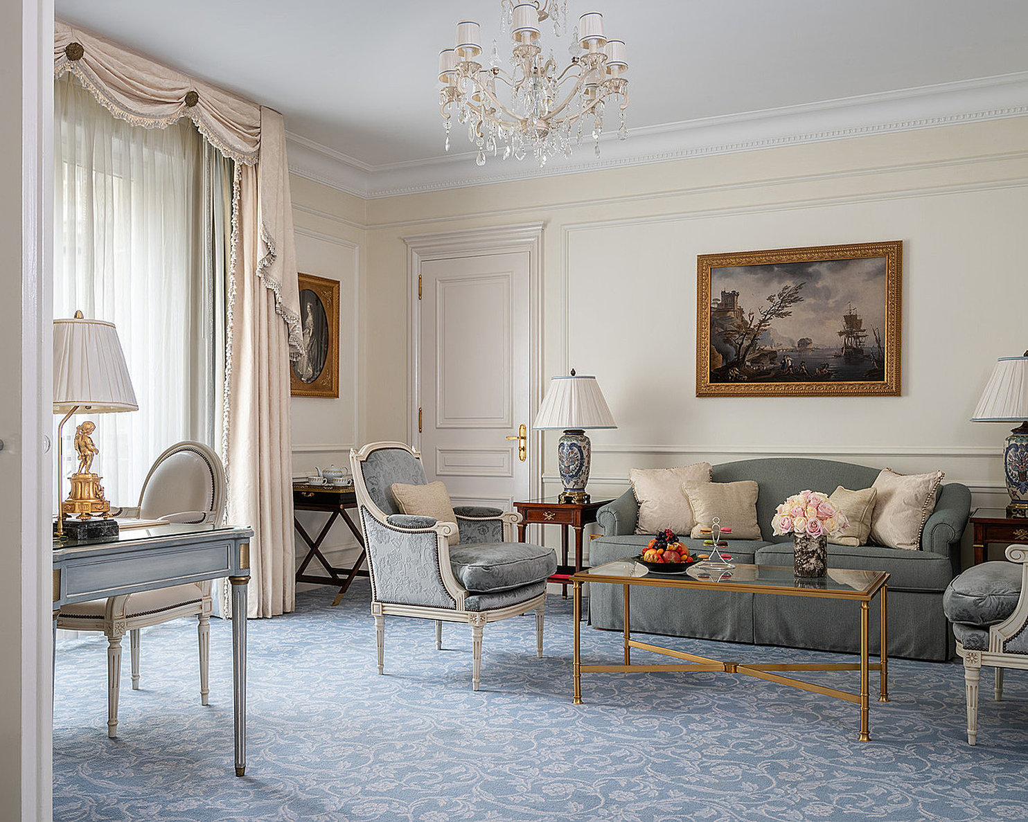Four Seasons Hotel George V, Paris by null