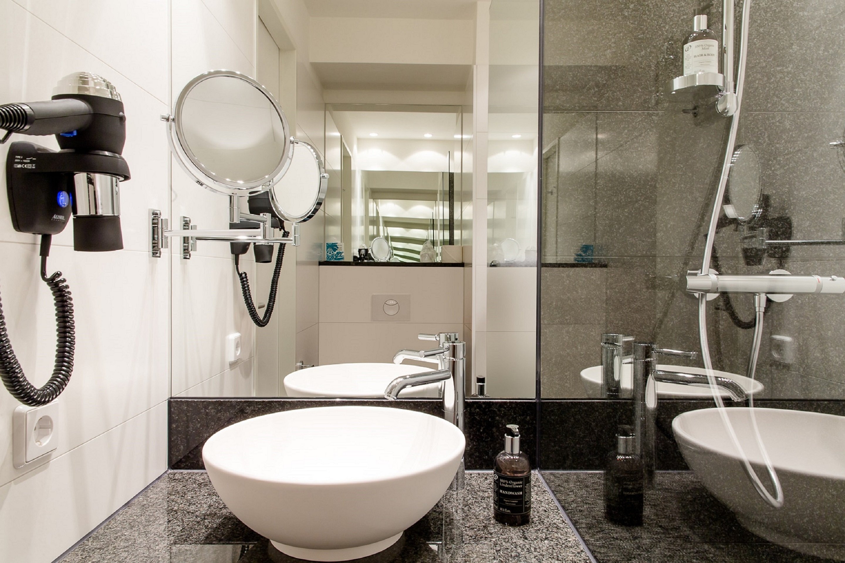 Hotel Motel One London Tower Hill by null