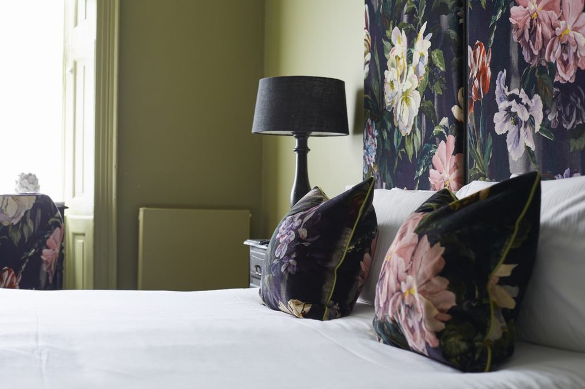 King's Arms Hotel by null