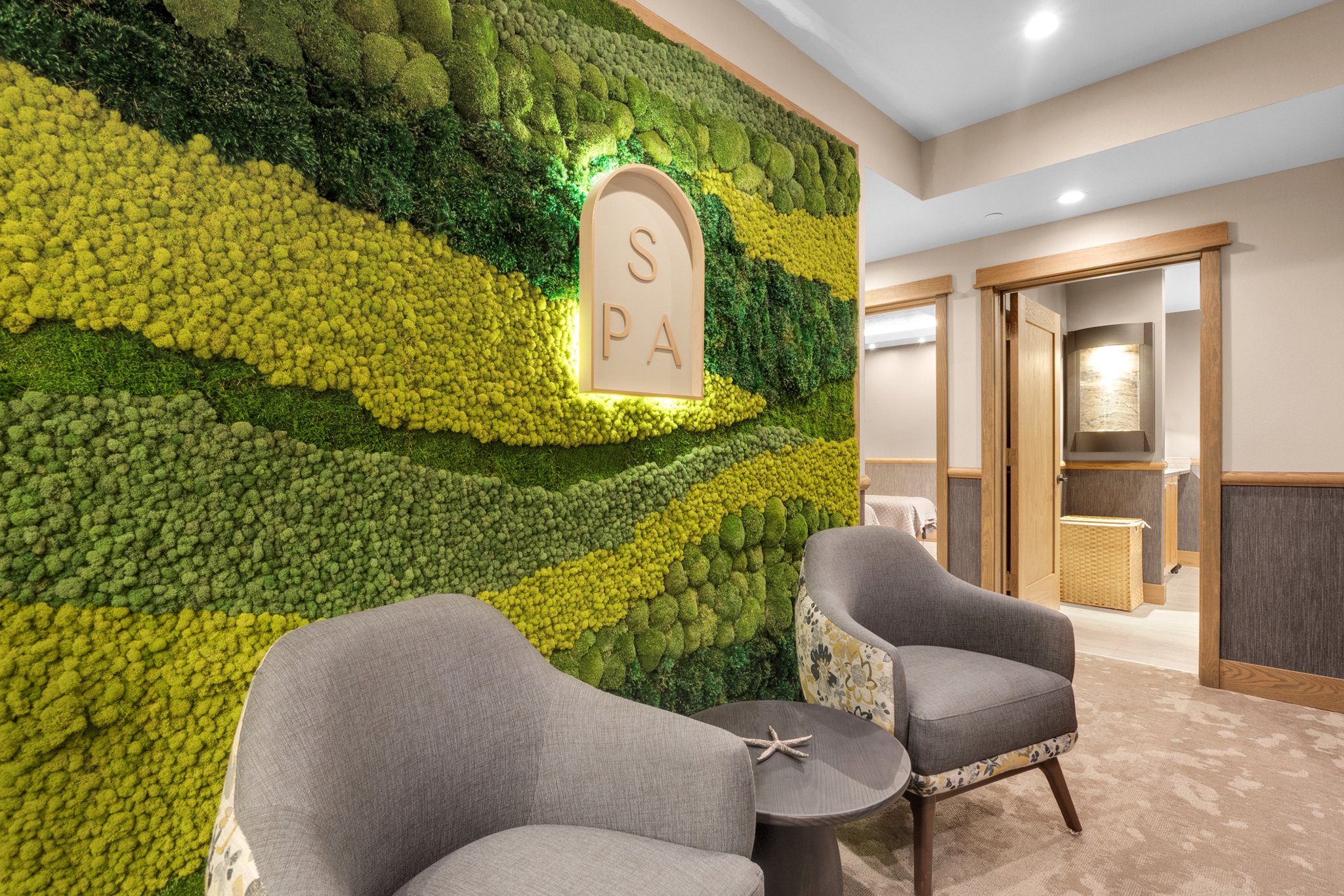 Stephanie Inn & Dining Room by null