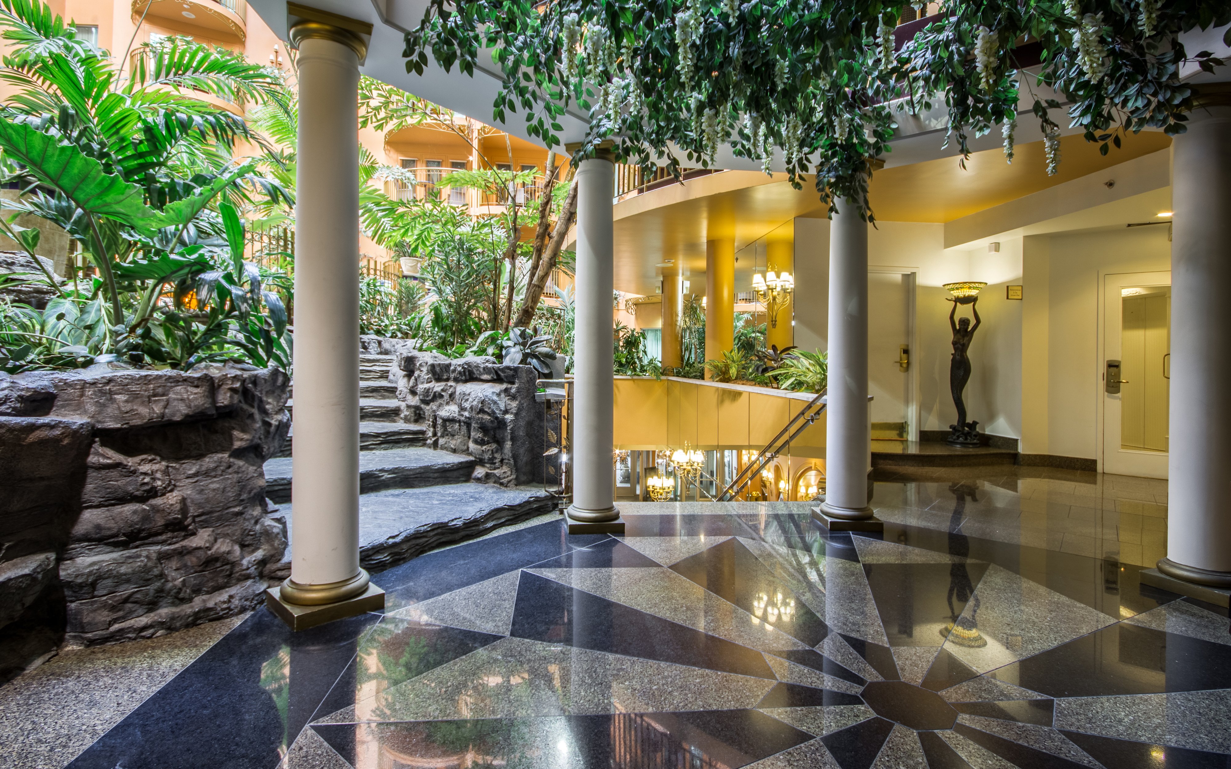 Hôtel Palace Royal by null