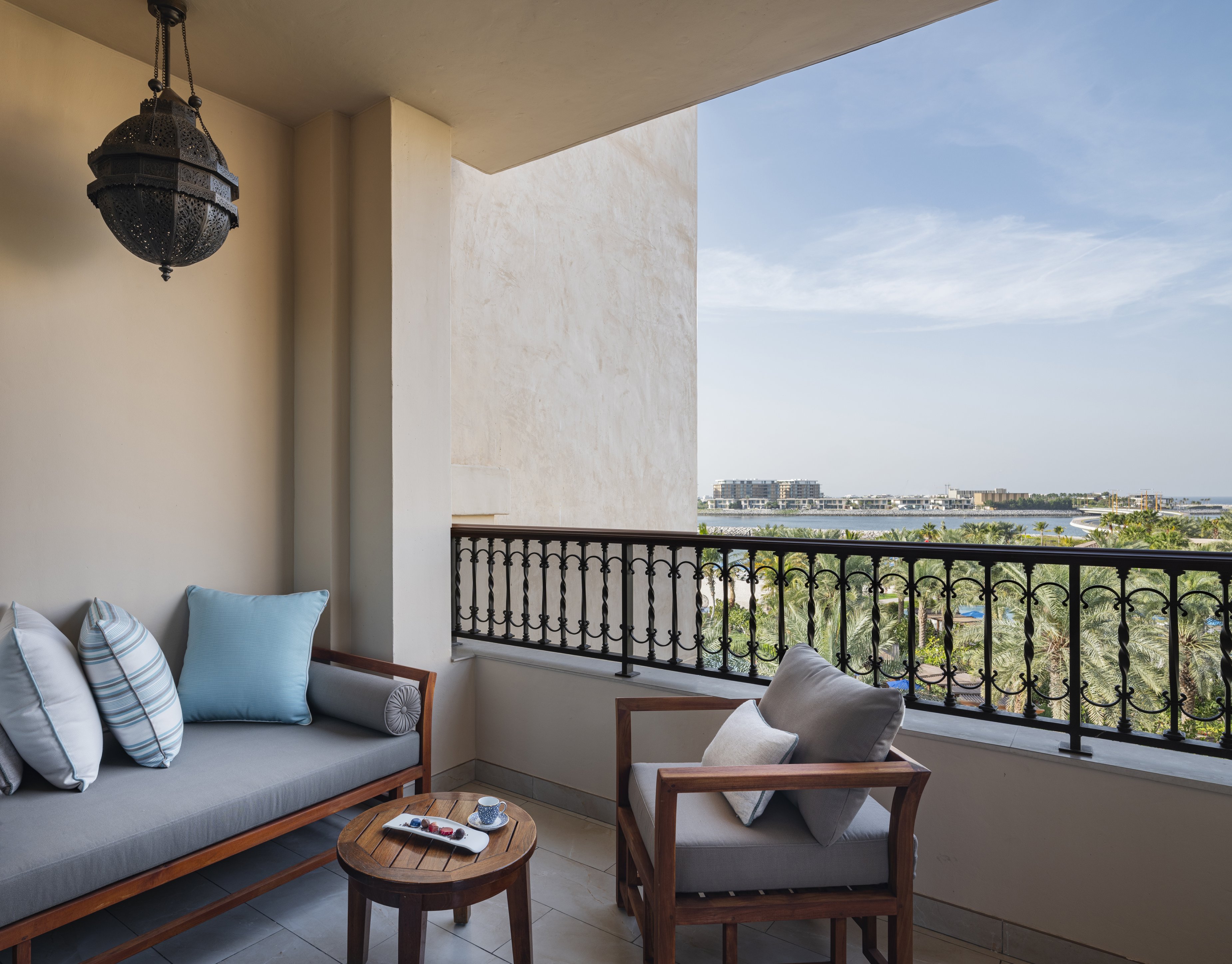 Four Seasons Resort Dubai at Jumeirah Beach by null