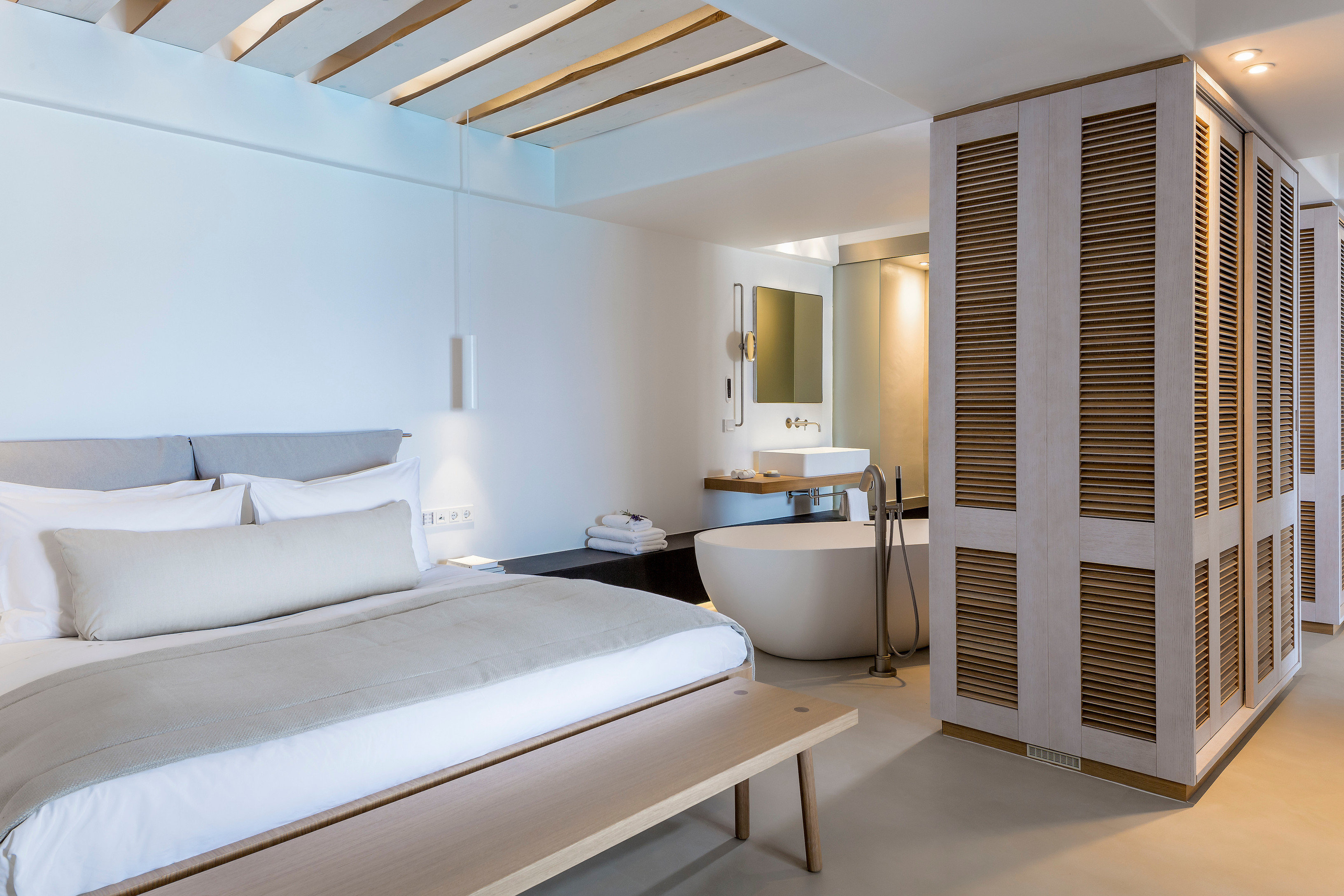 Bill & Coo Suites and Lounge by null