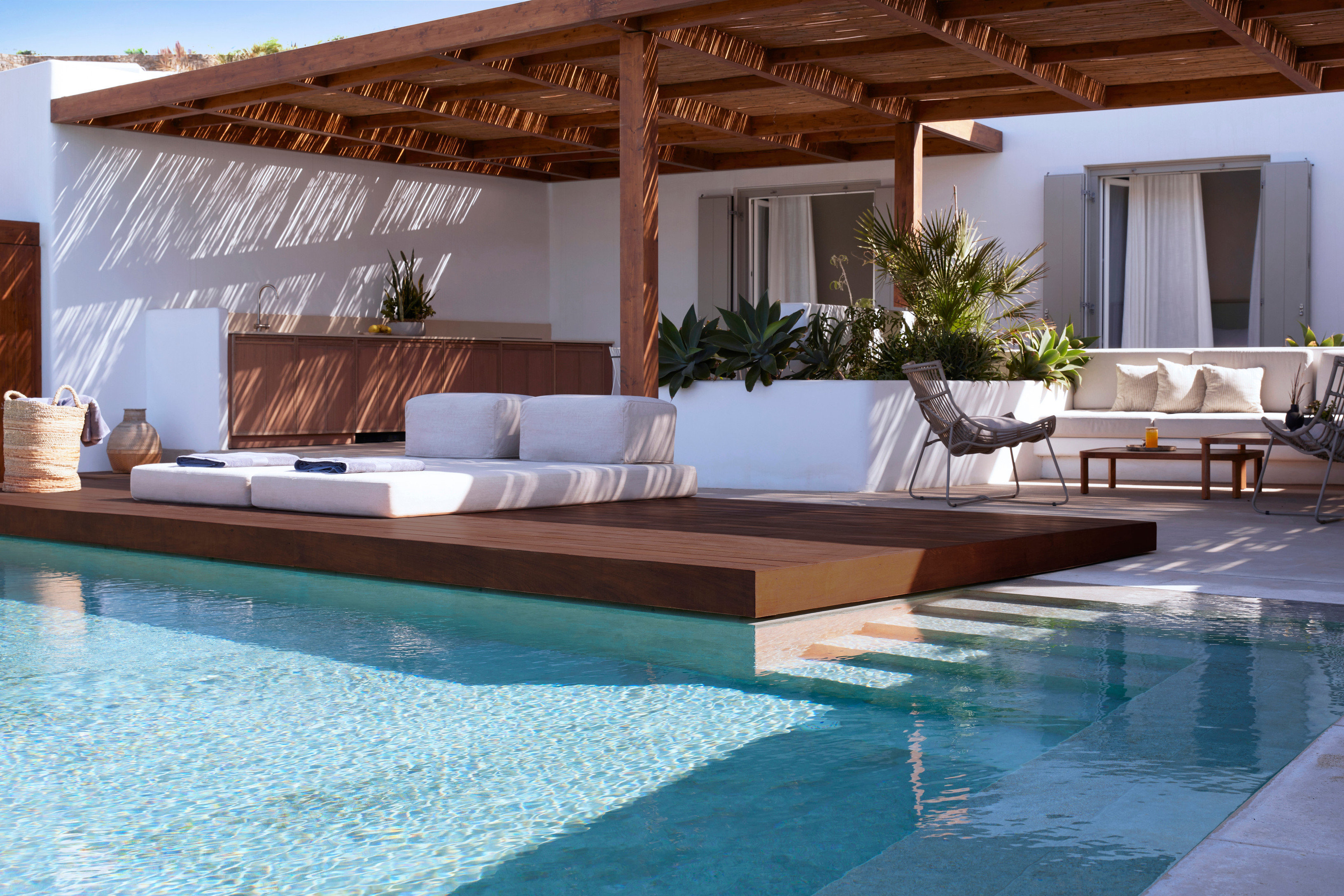 Bill & Coo Suites and Lounge by null