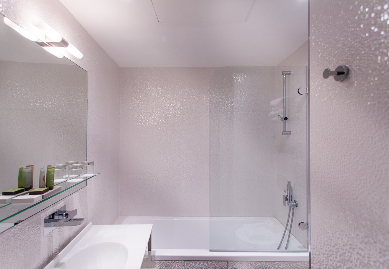 Legend Hotel Paris 6e by null