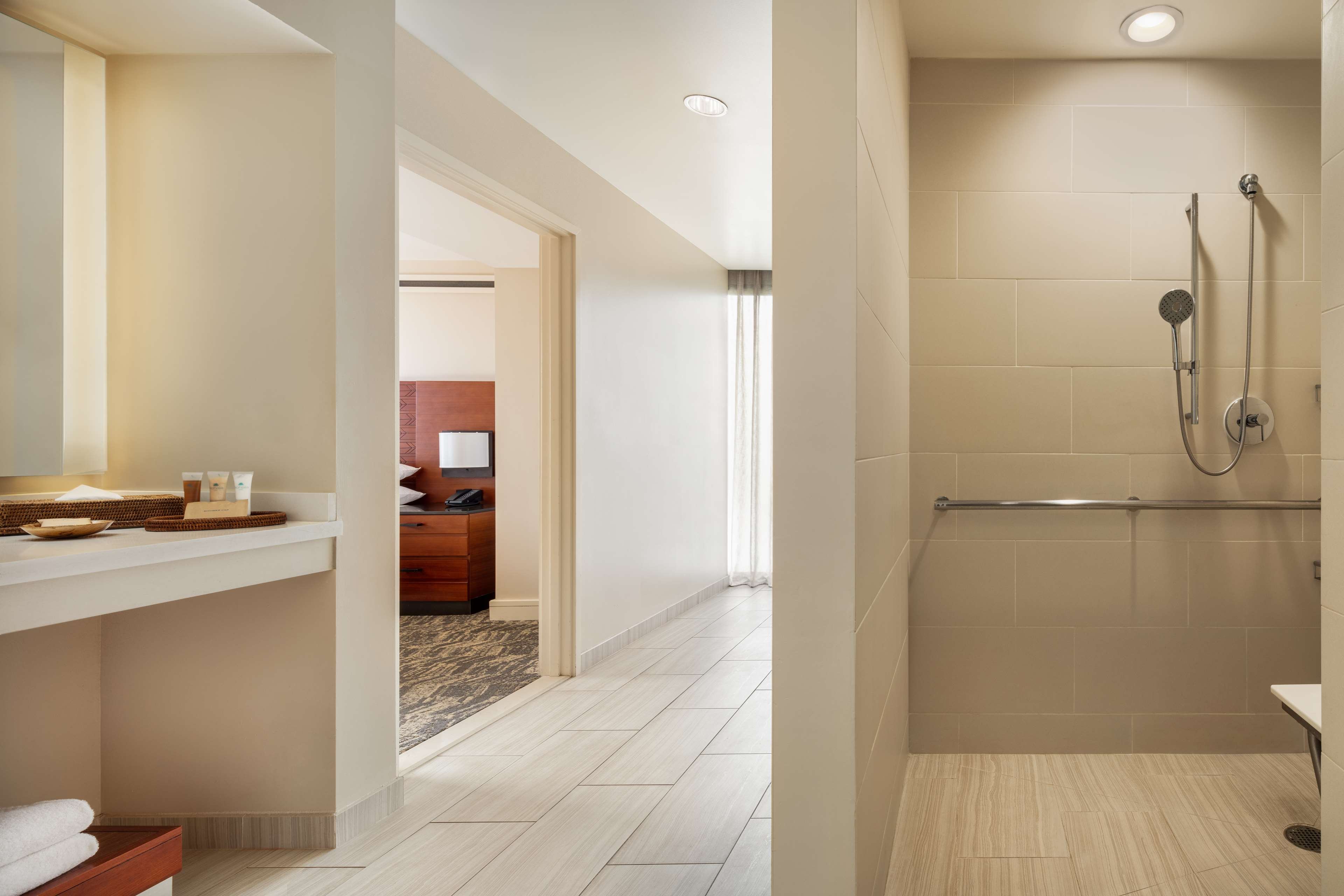 Hilton Waikoloa Village by null