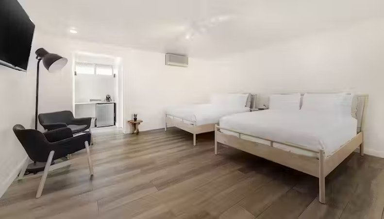 Franciscan Inn & Suites by null