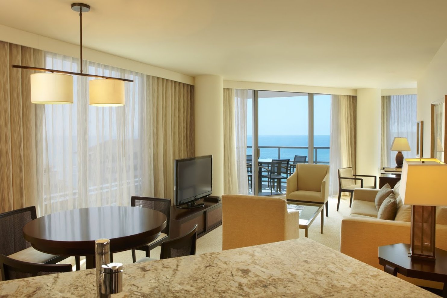 Ka La'i Waikiki Beach, LXR Hotels & Resorts by null