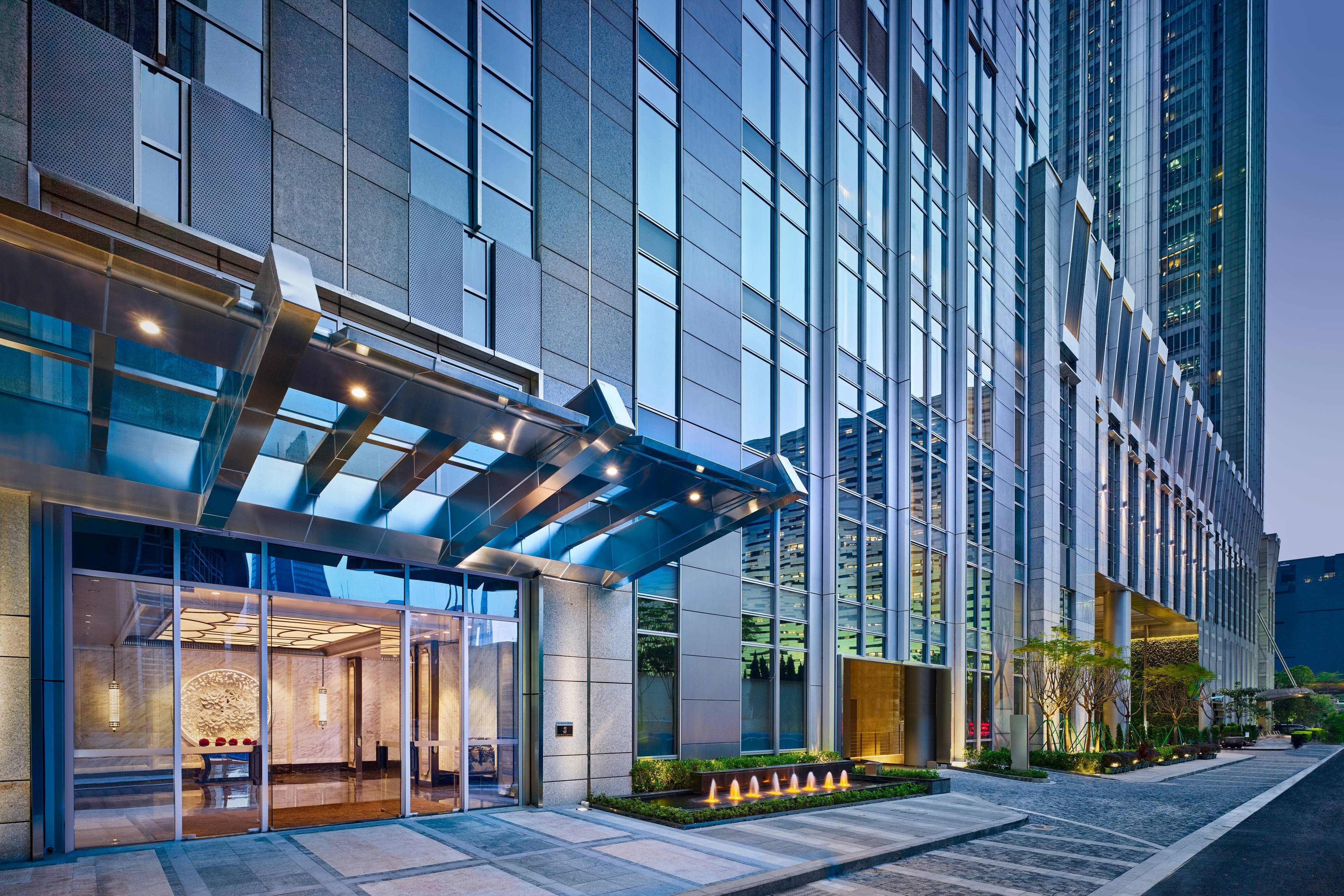 The Ritz Carlton Hotel Guangzhou by null