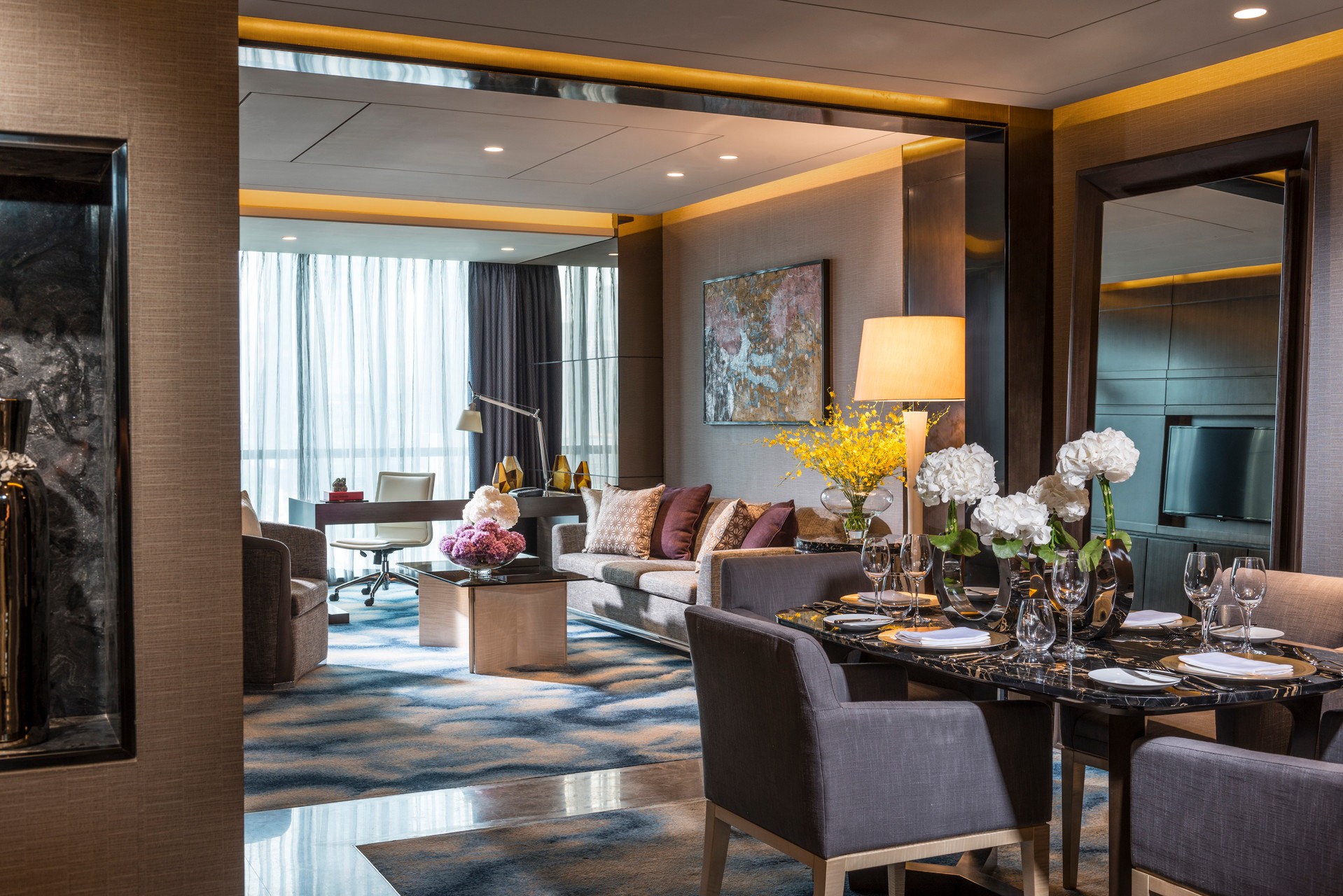 Four Seasons Hotel Shenzhen by null