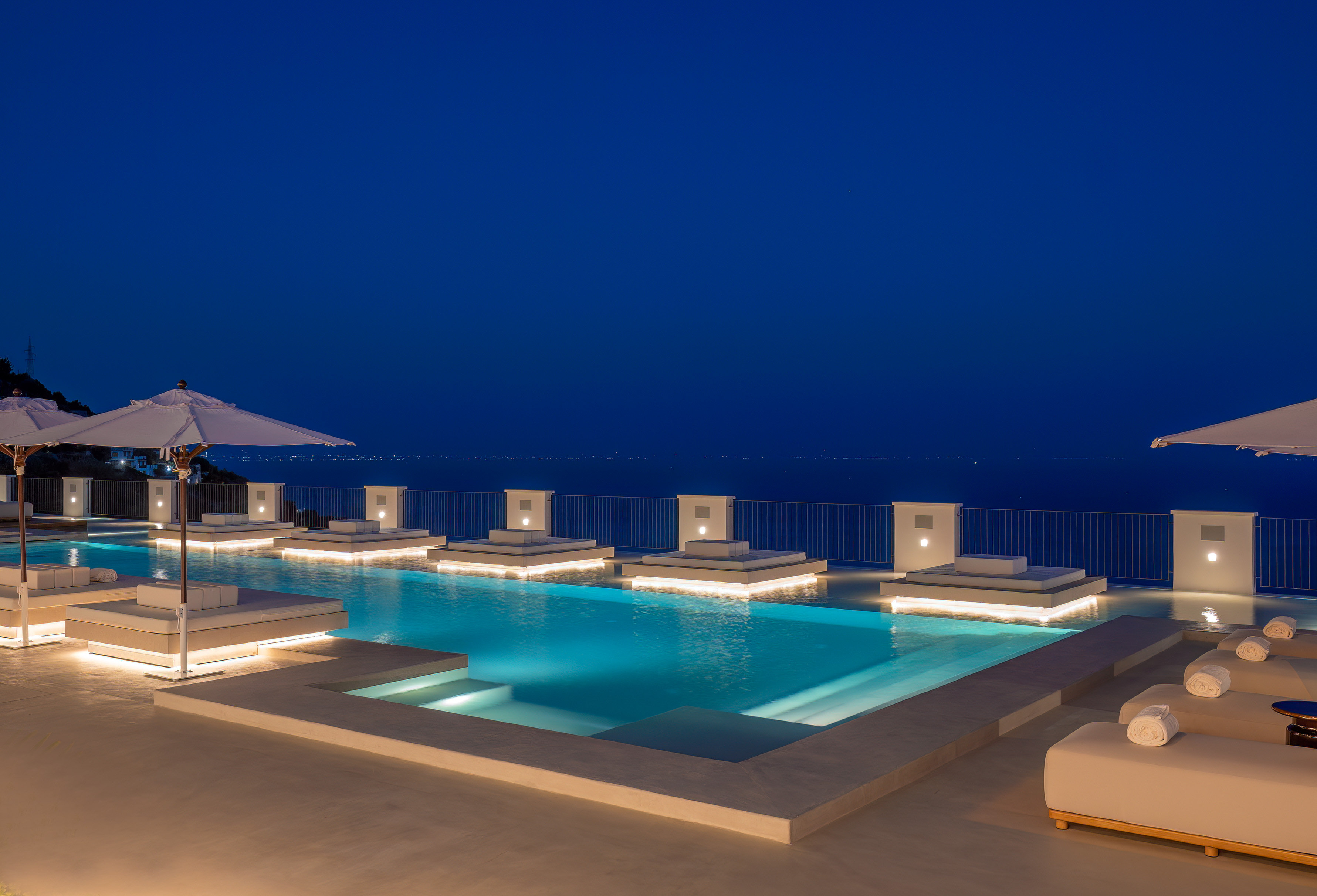 Furore Grand Hotel by null