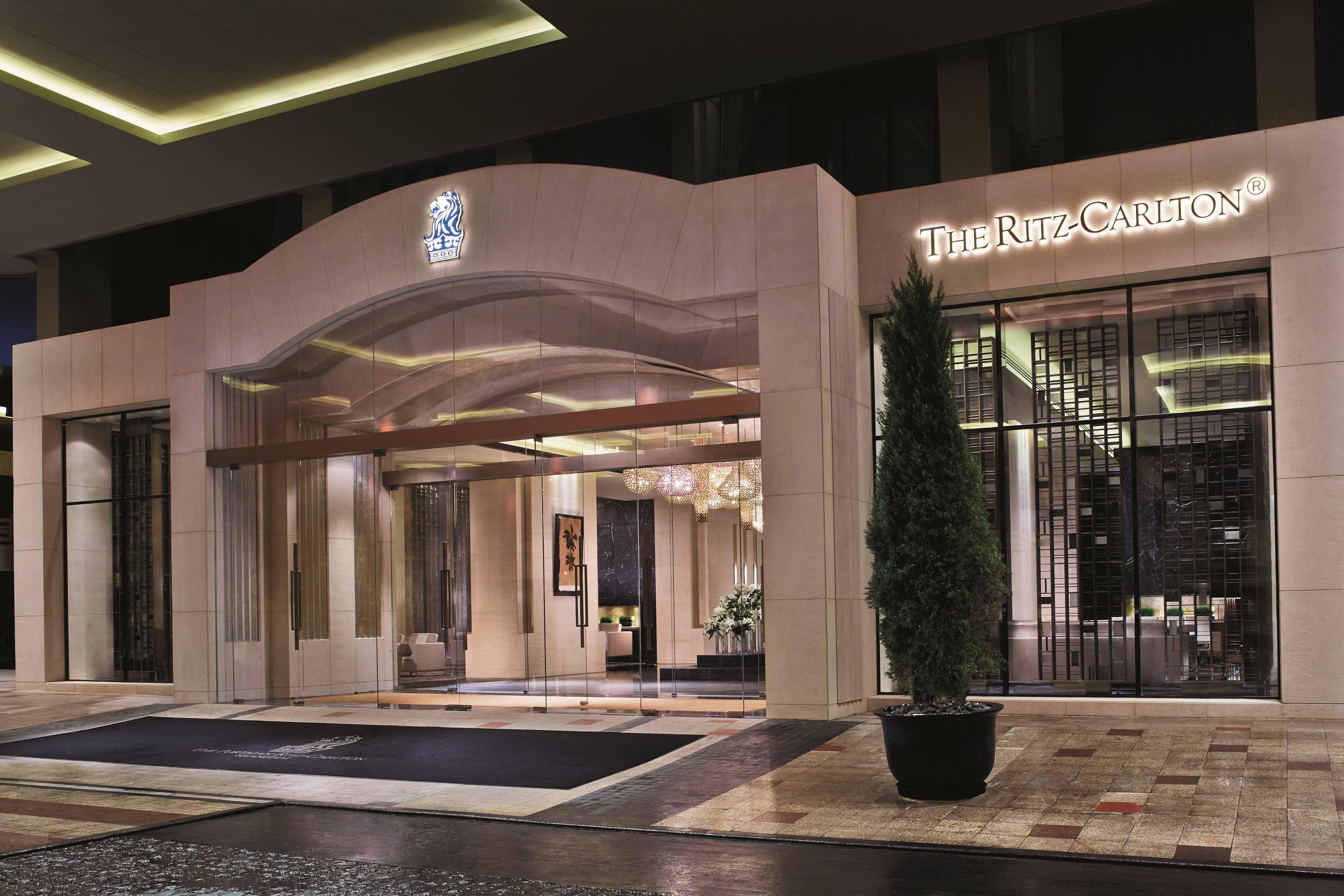The Portman Ritz-Carlton, Shanghai by null