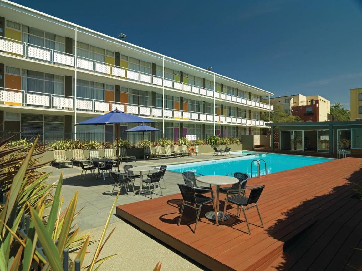 Carlton Hotel by null