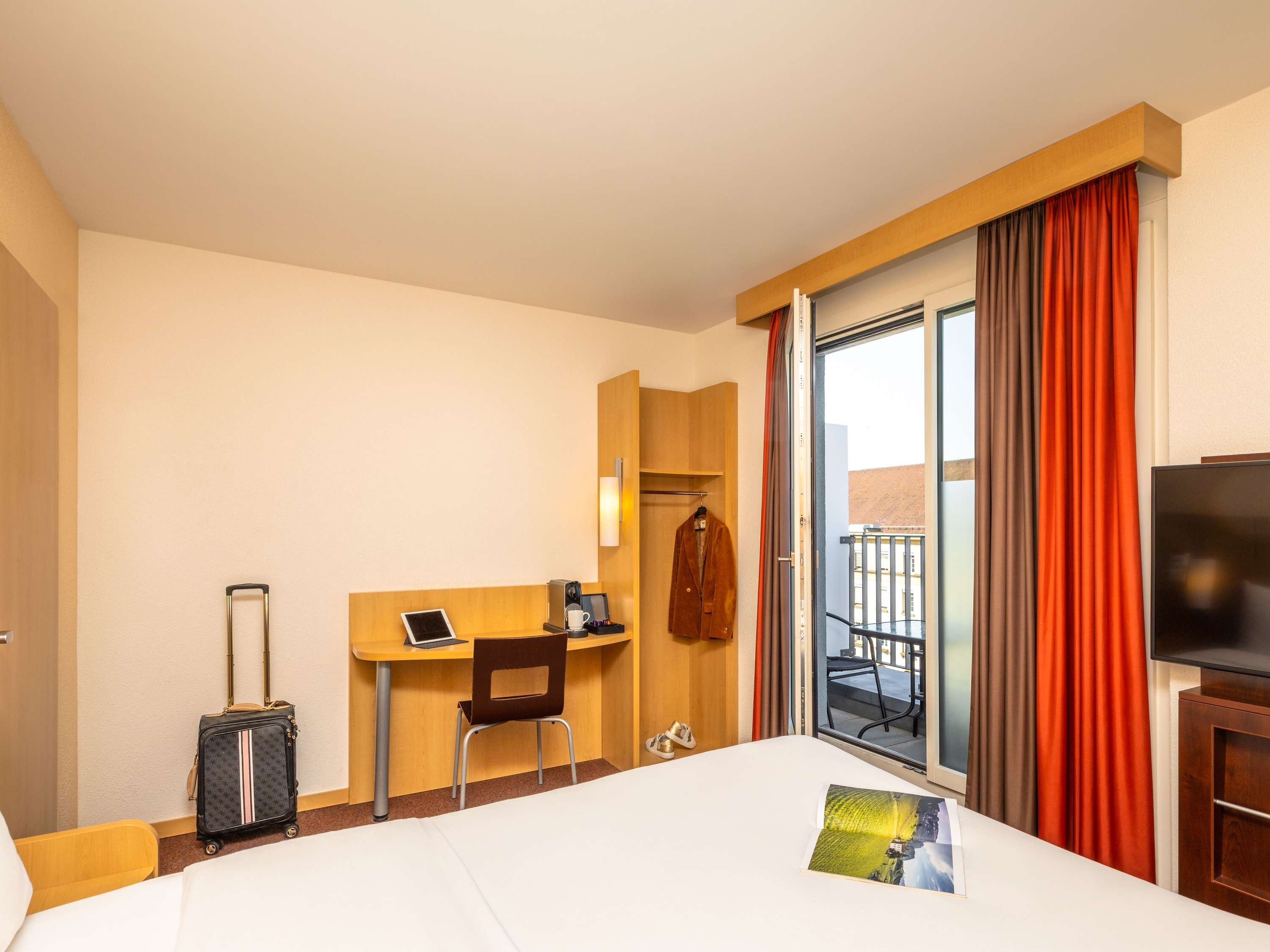 ibis Basel Bahnhof by null