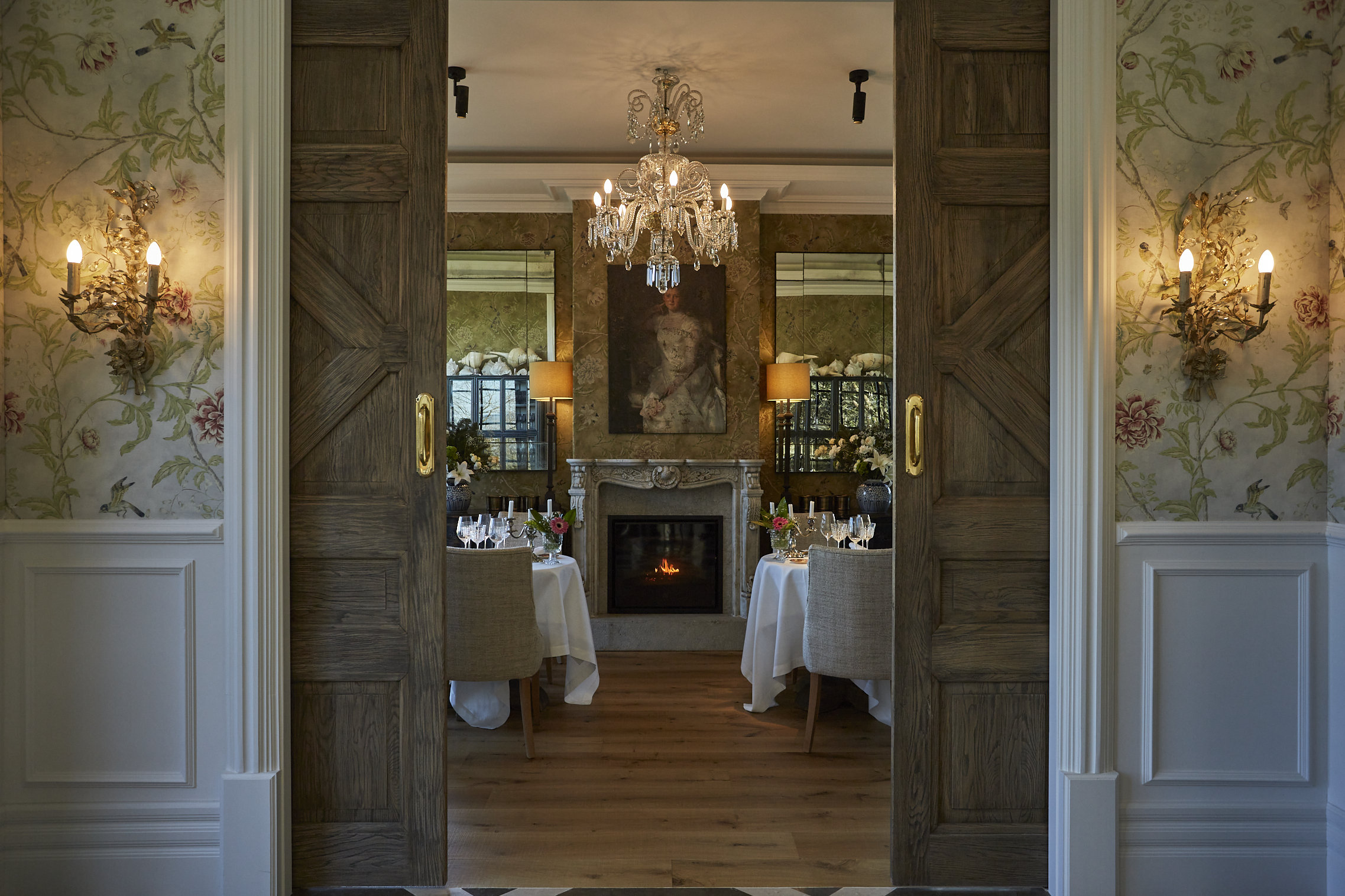 Helguera Palacio Boutique Antique by null