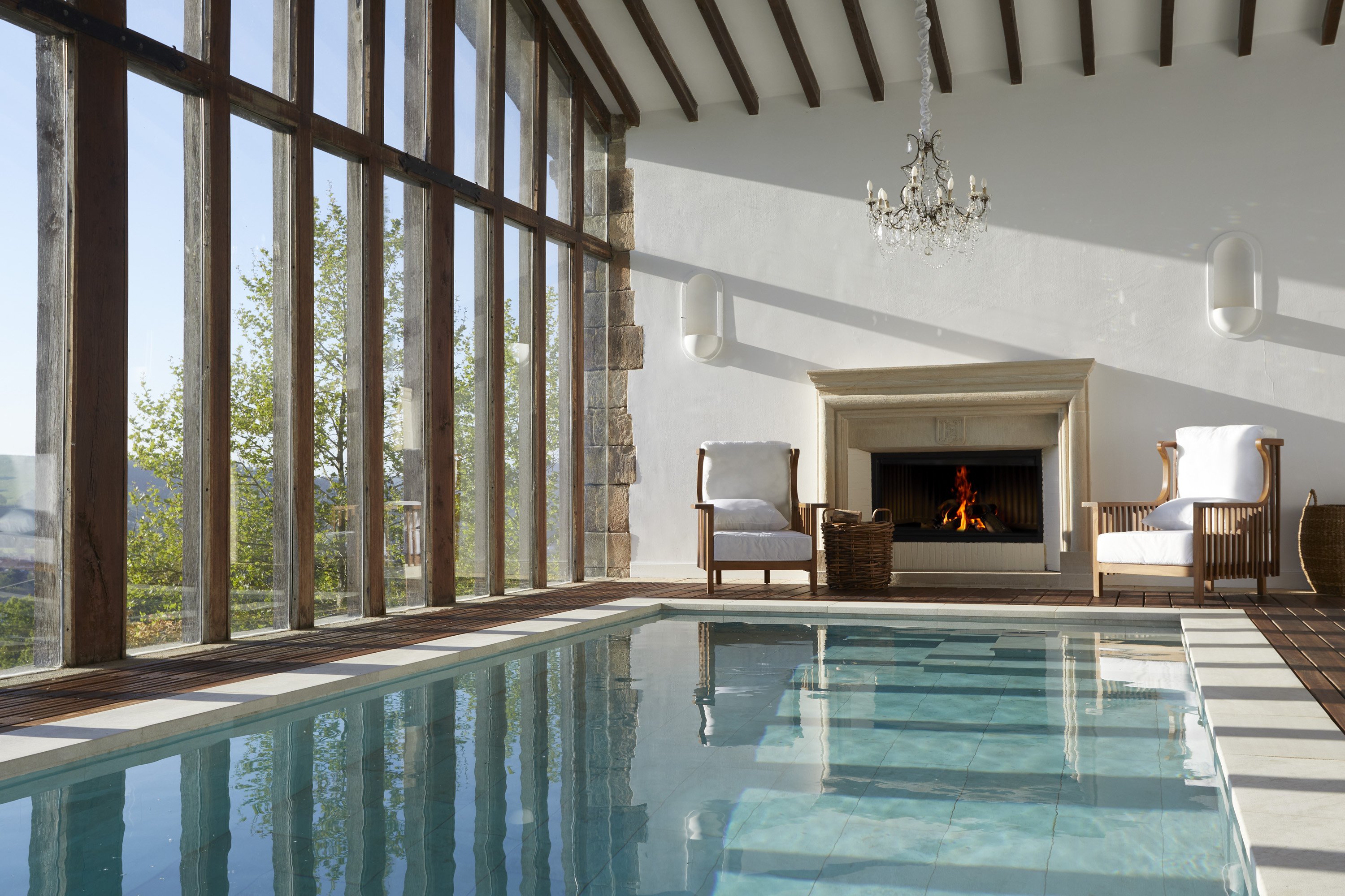 Helguera Palacio Boutique Antique by null