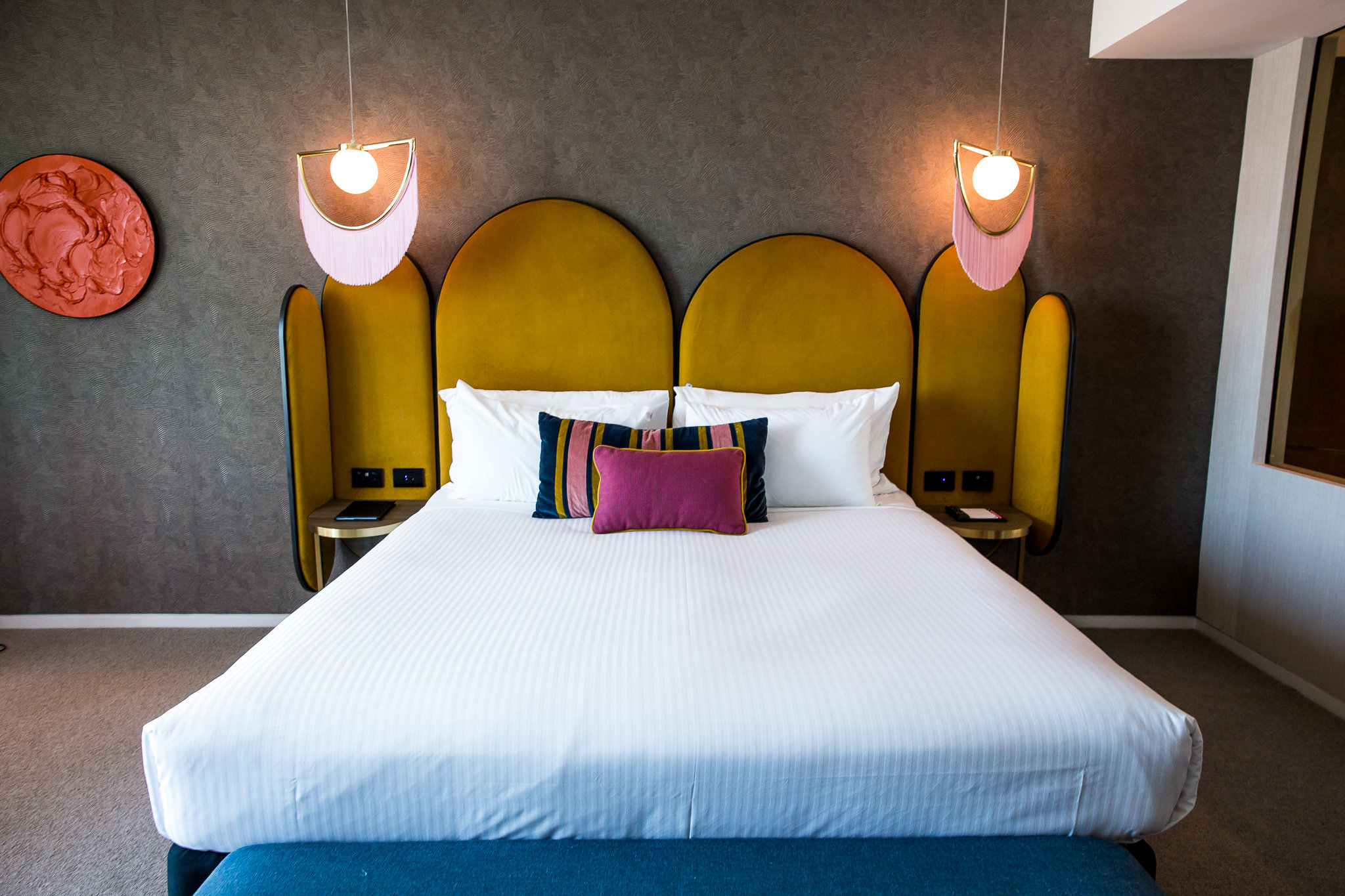 Ovolo The Valley by null