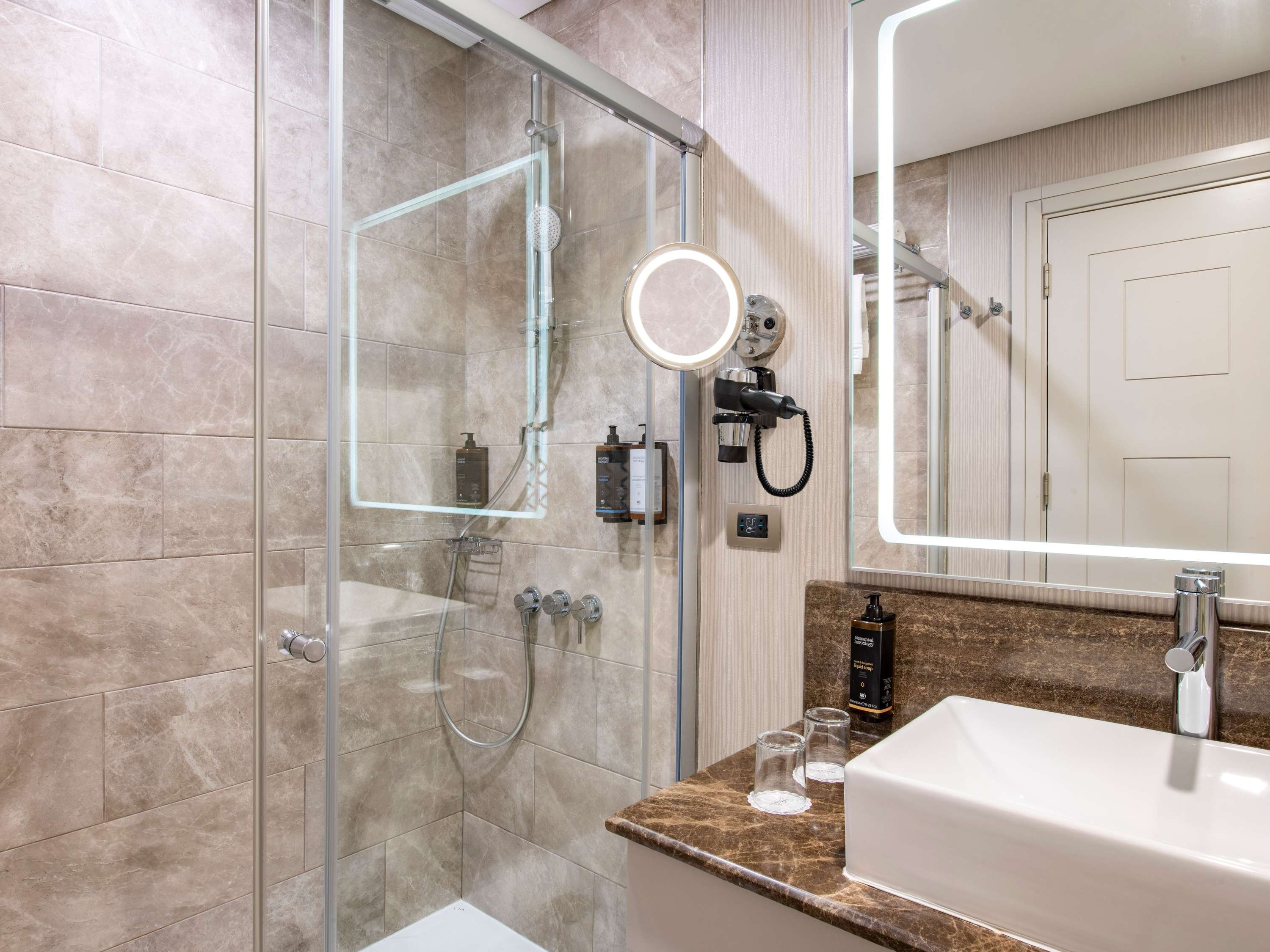 Mercure Tbilisi Old Town by null