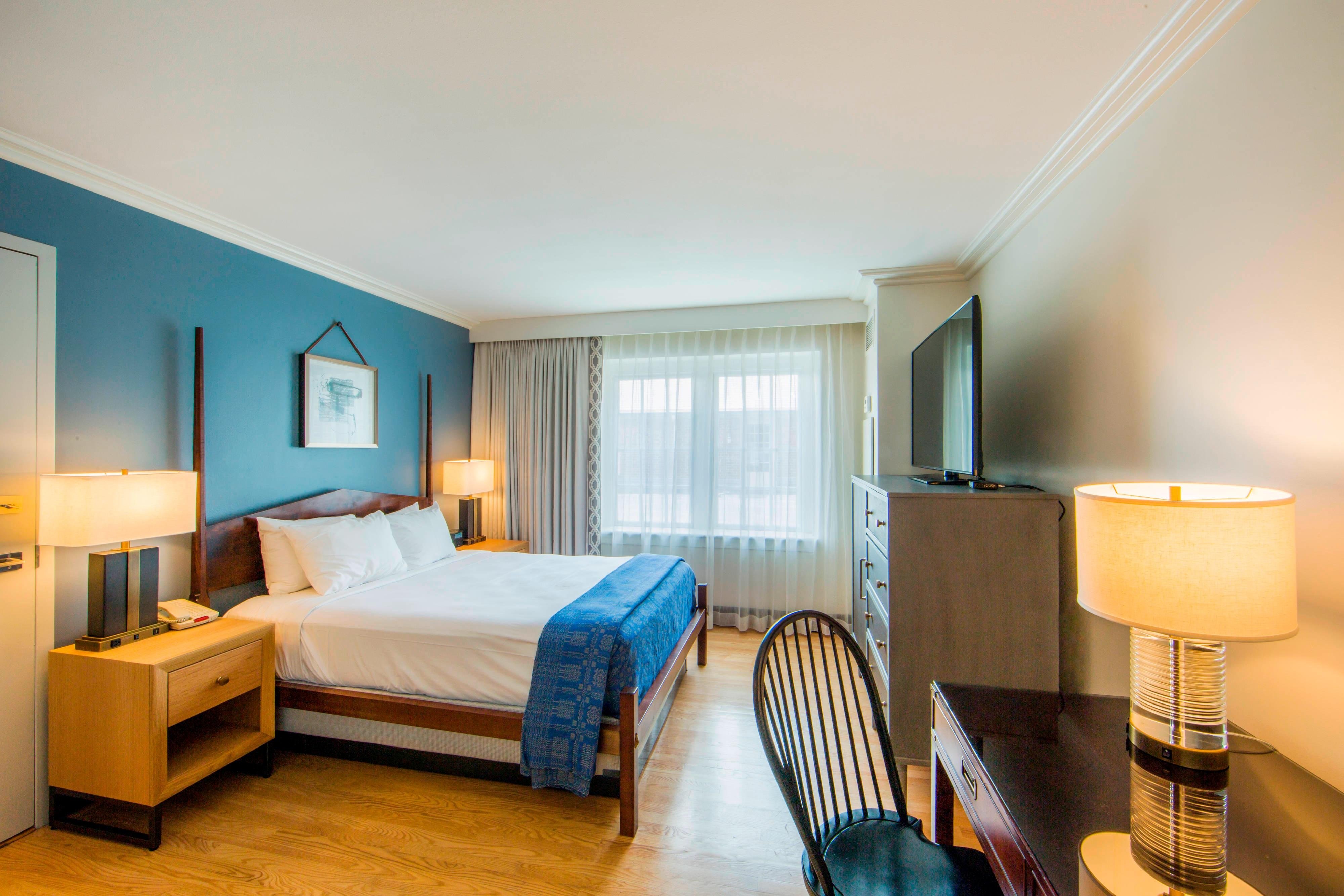 Williamsburg Lodge, Autograph Collection by null